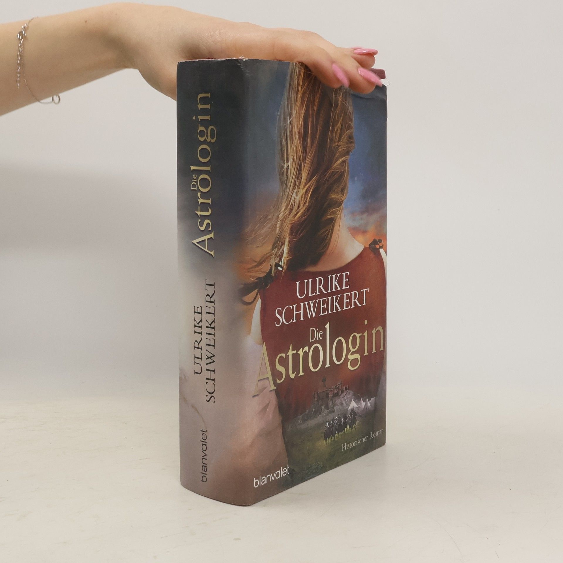 Ulrike Schweikert Die Astrologin