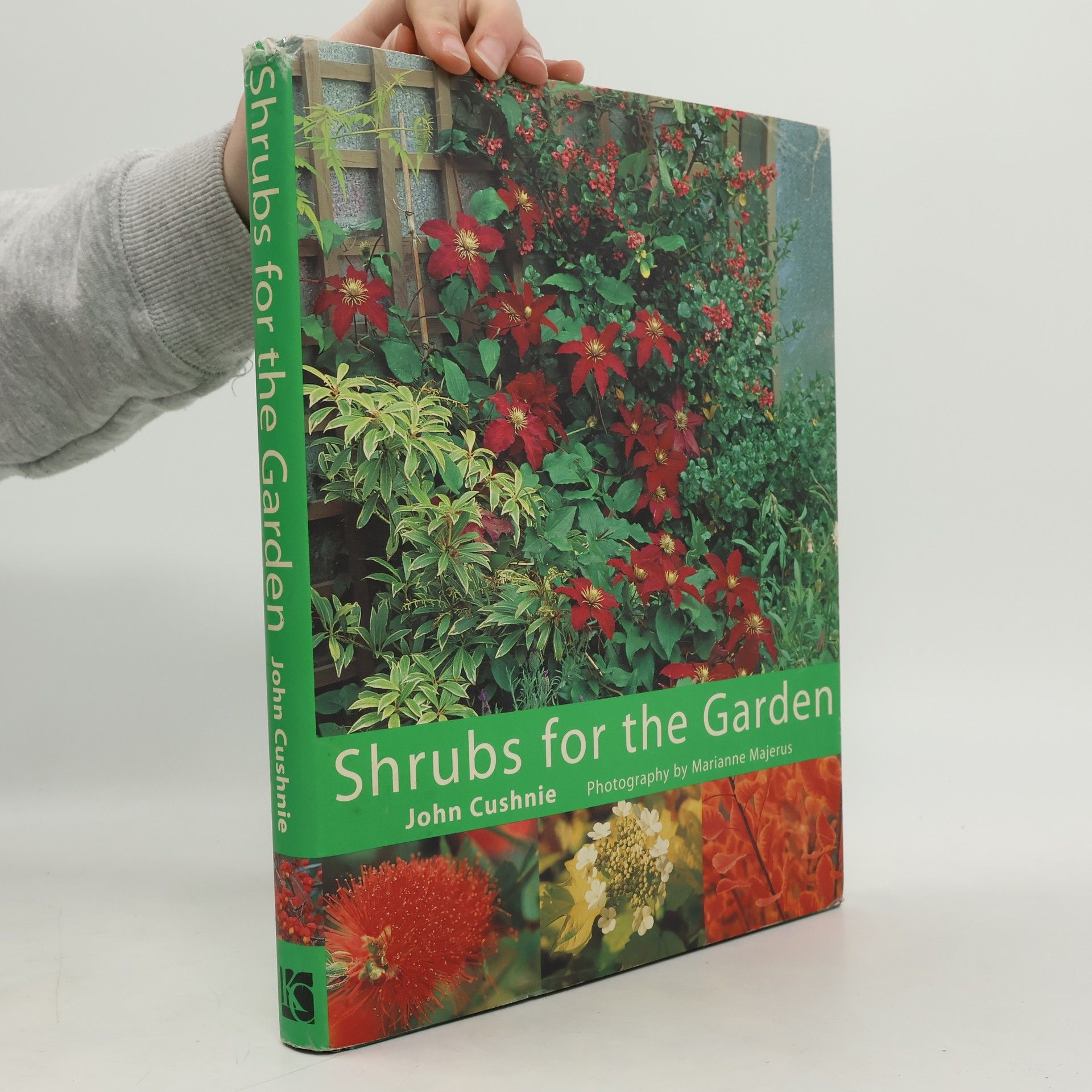 John Cushnie Shrubs for the Garden