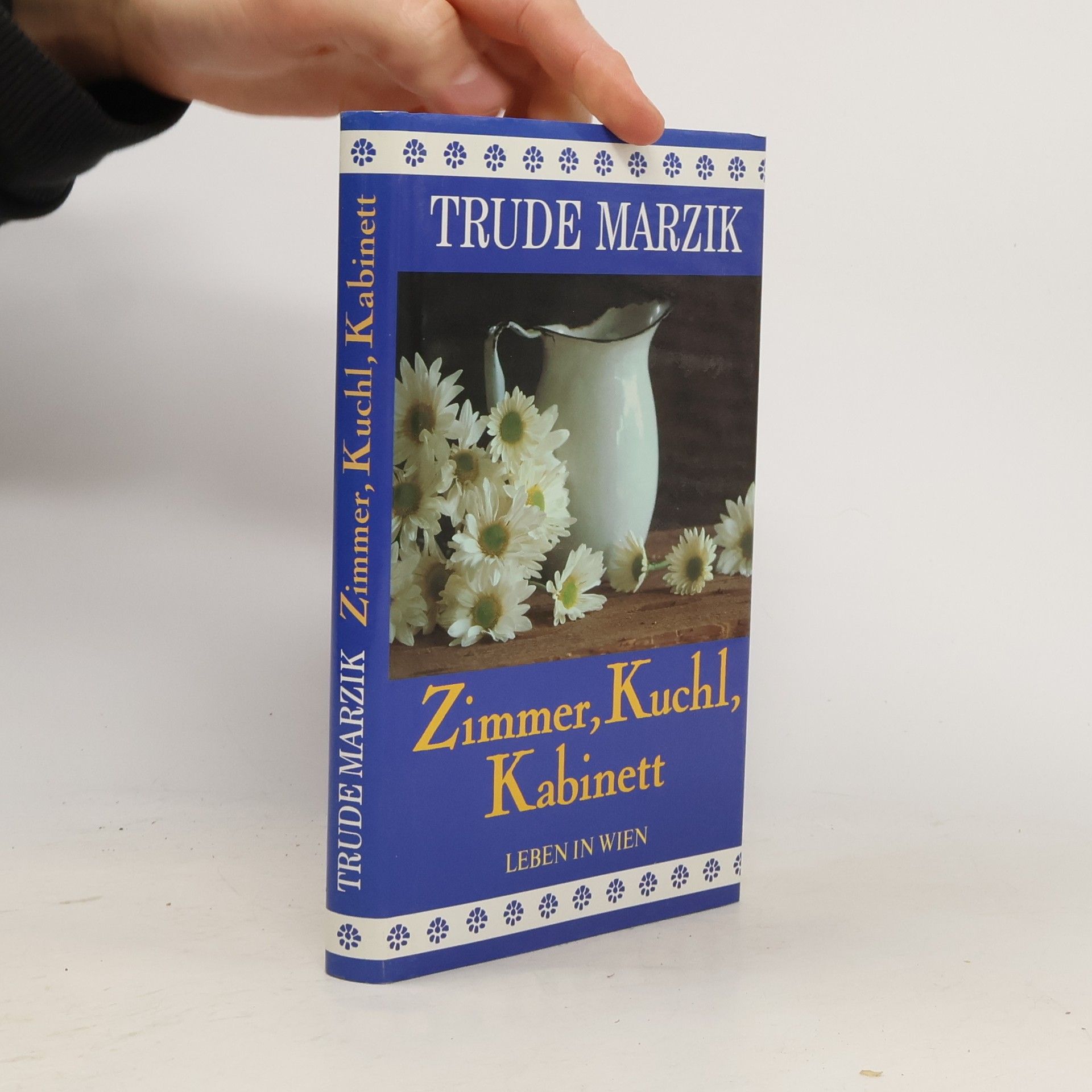 Trude Marzik Zimmer, Kuchl, Kabinett