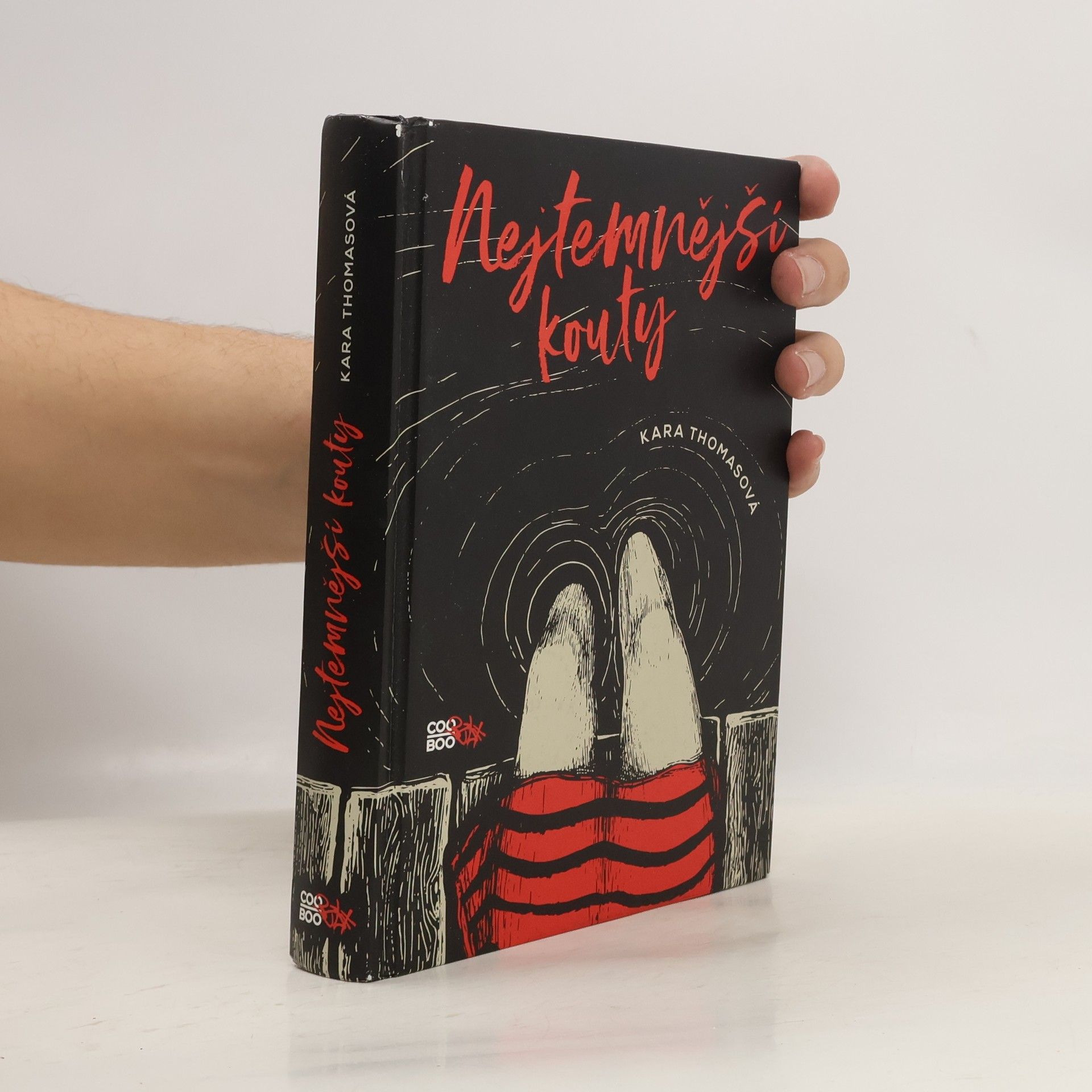 Kara Thomas Nejtemnější kouty