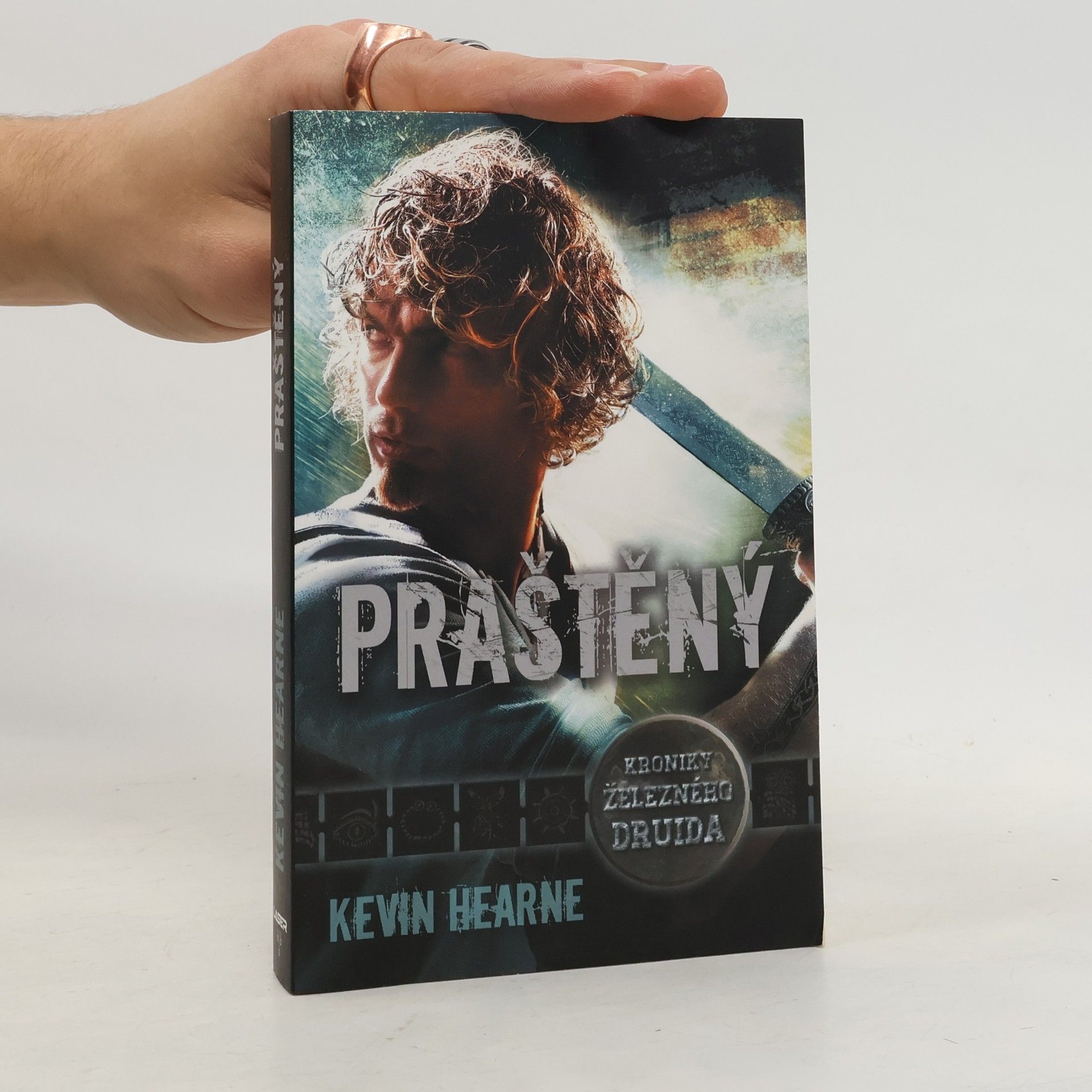 Kevin Hearne Praštěný