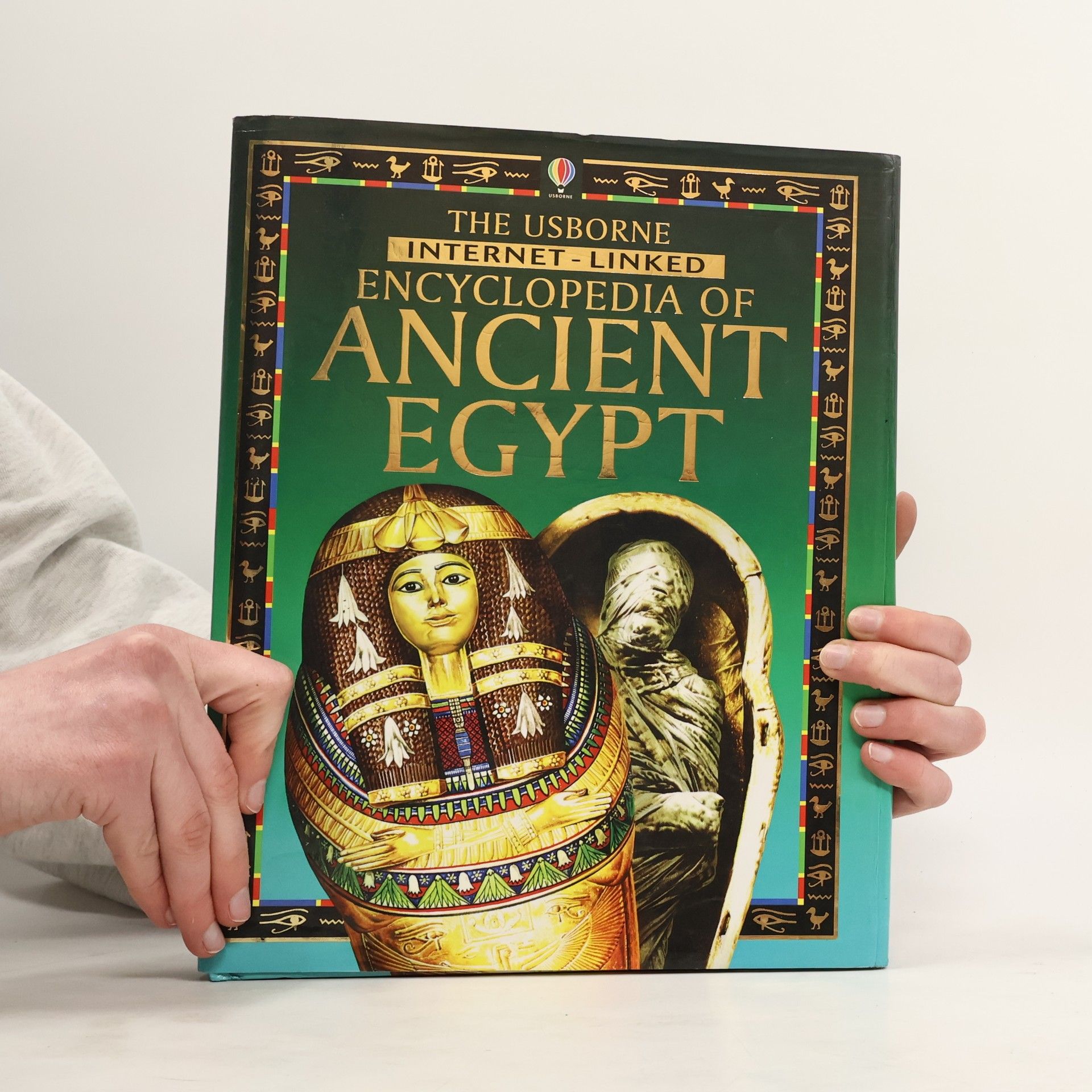 Gillian Harvey The Usborne Internet-Linked Encyclopedia of Ancient Egypt