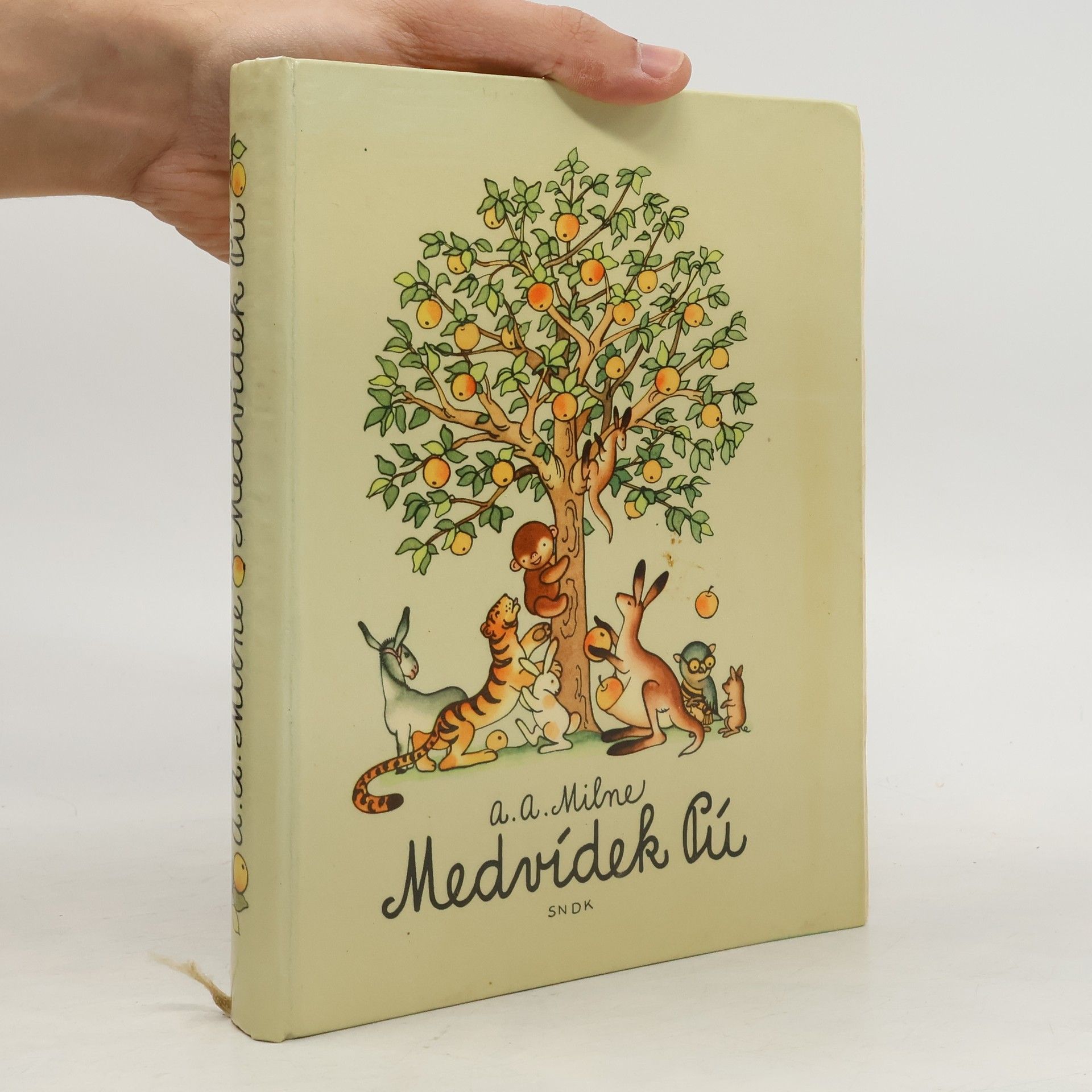 A. A. Milne Medvídek Pú