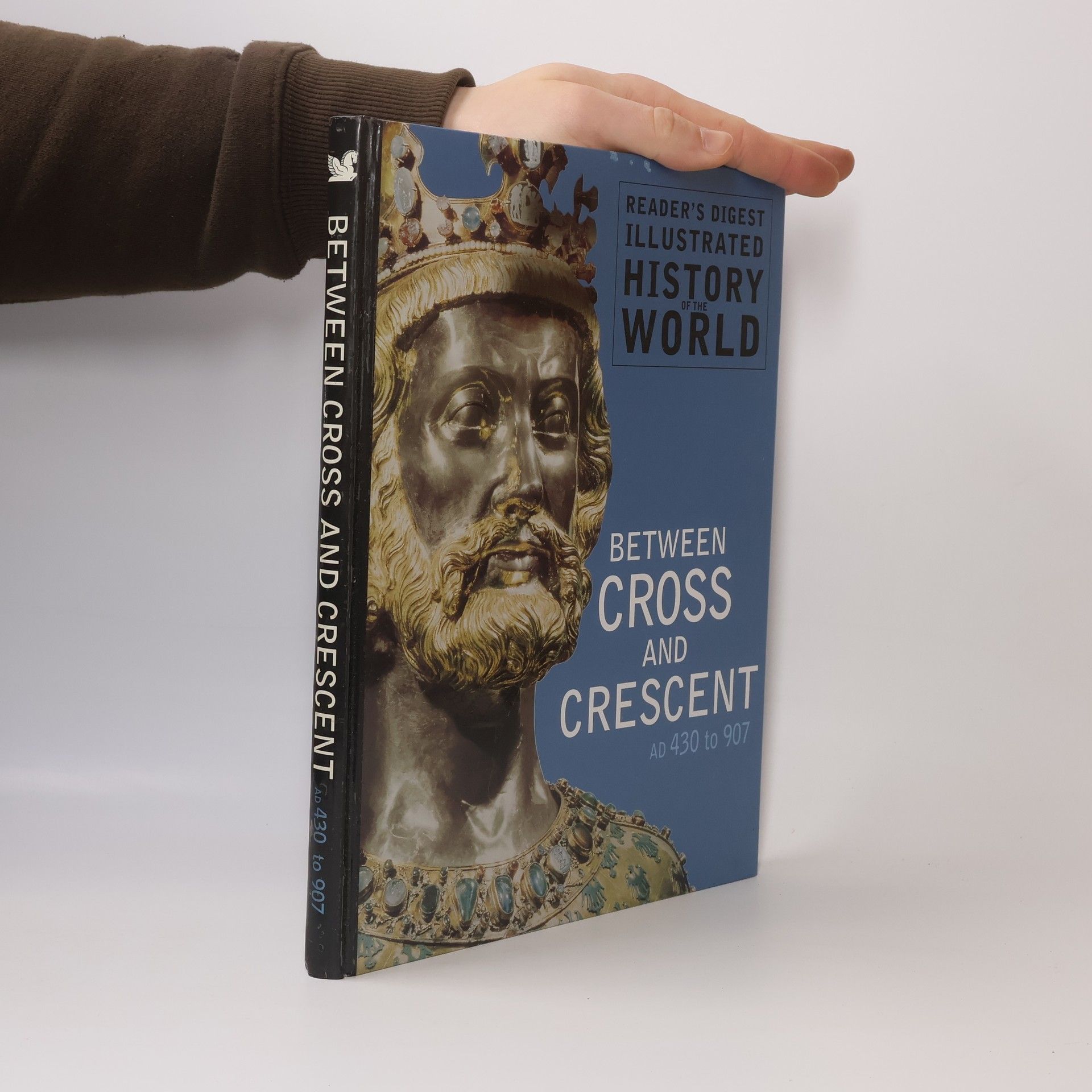 Autorenkollektiv Between Cross and Crescent 430-907