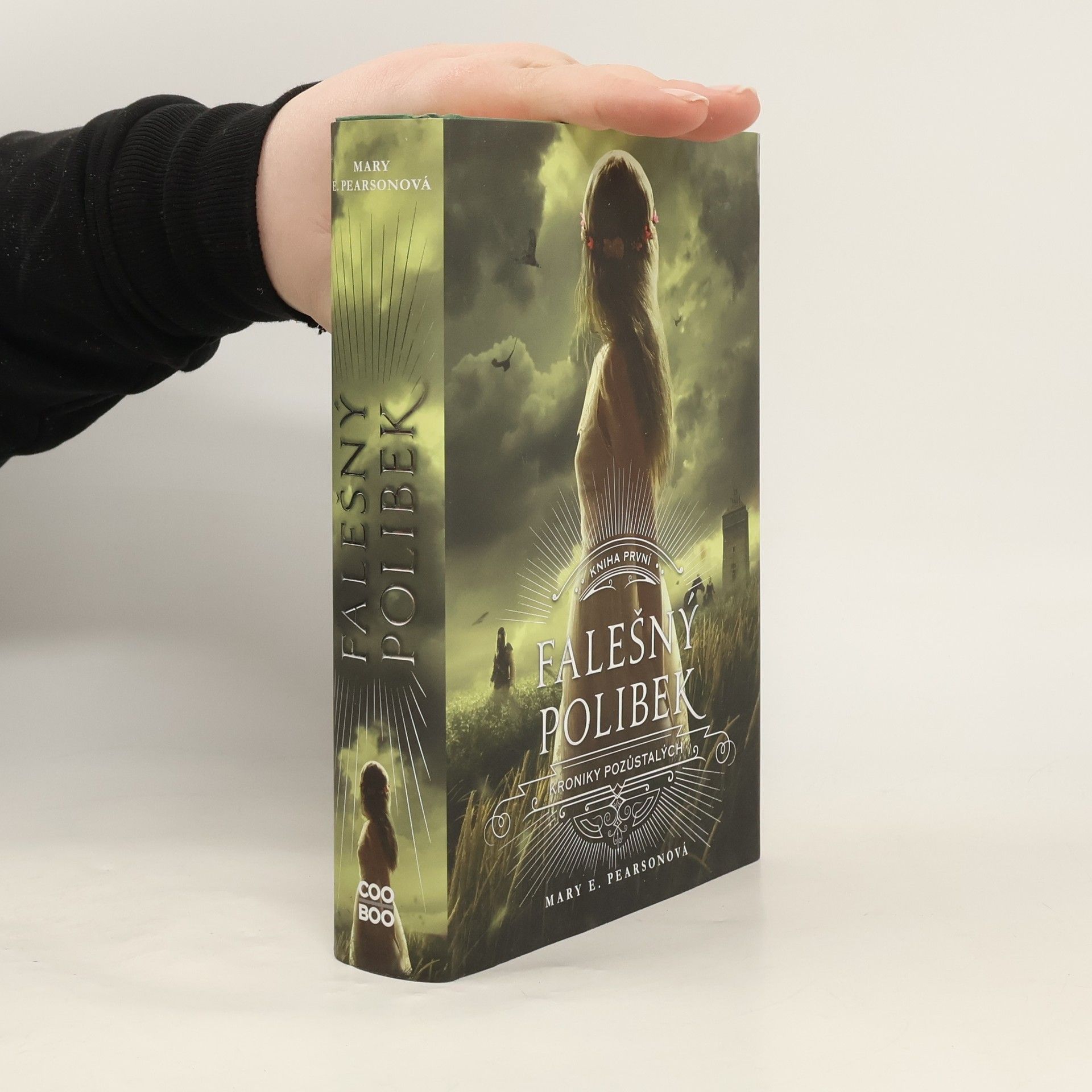 Jana Jašová Falešný polibek. Kniha první