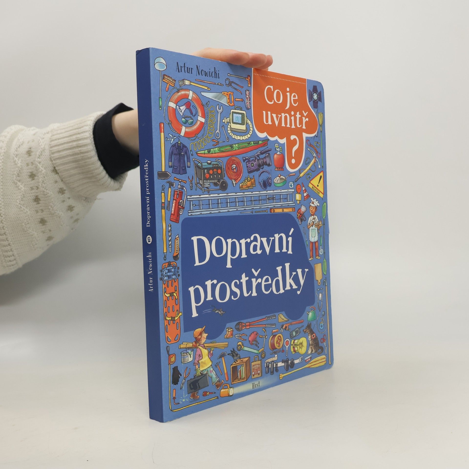 Artur Nowicki Dopravní prostředky : co je uvnitř?