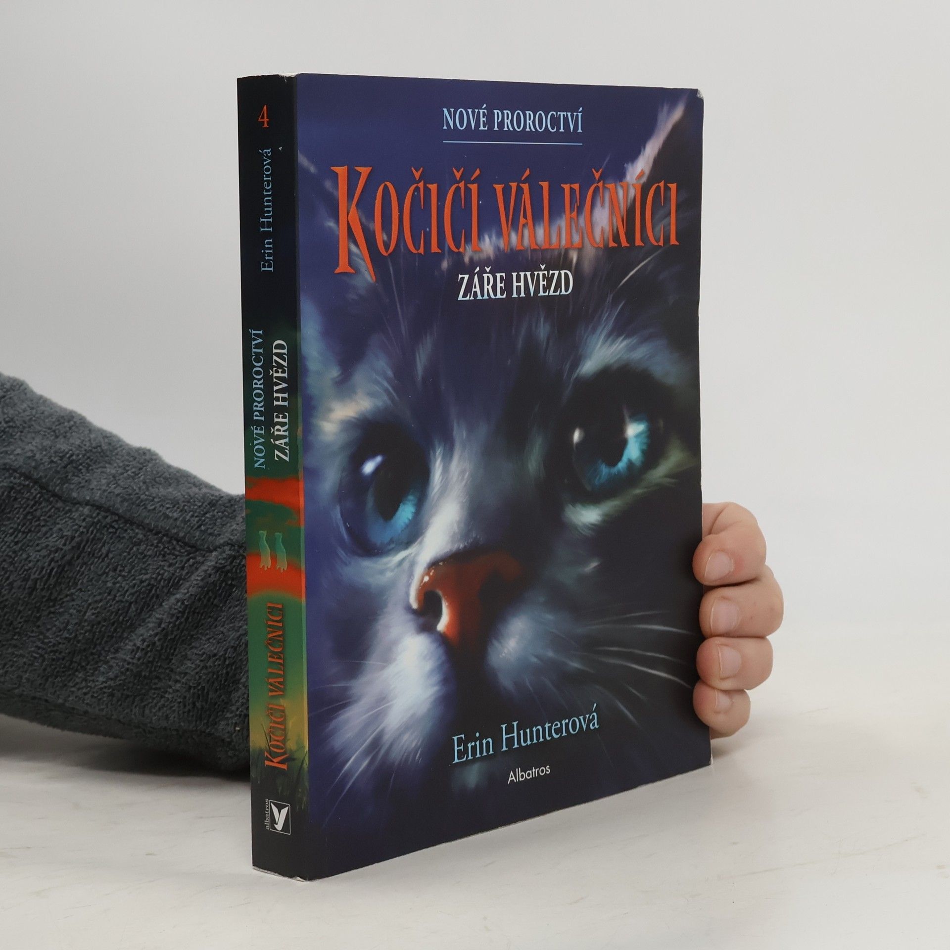 Erin Hunter Kočičí válečníci : nové proroctví. Záře hvězd