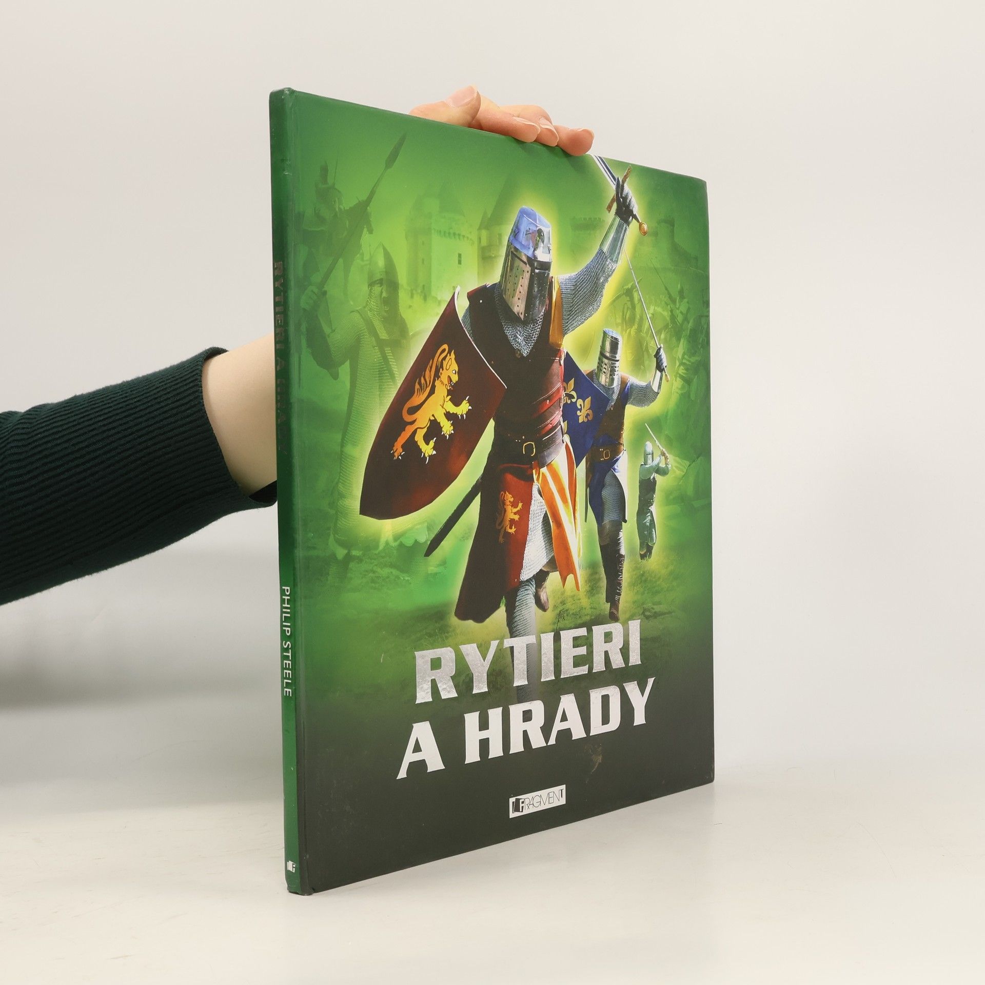 Philip Steele Rytieri a hrady