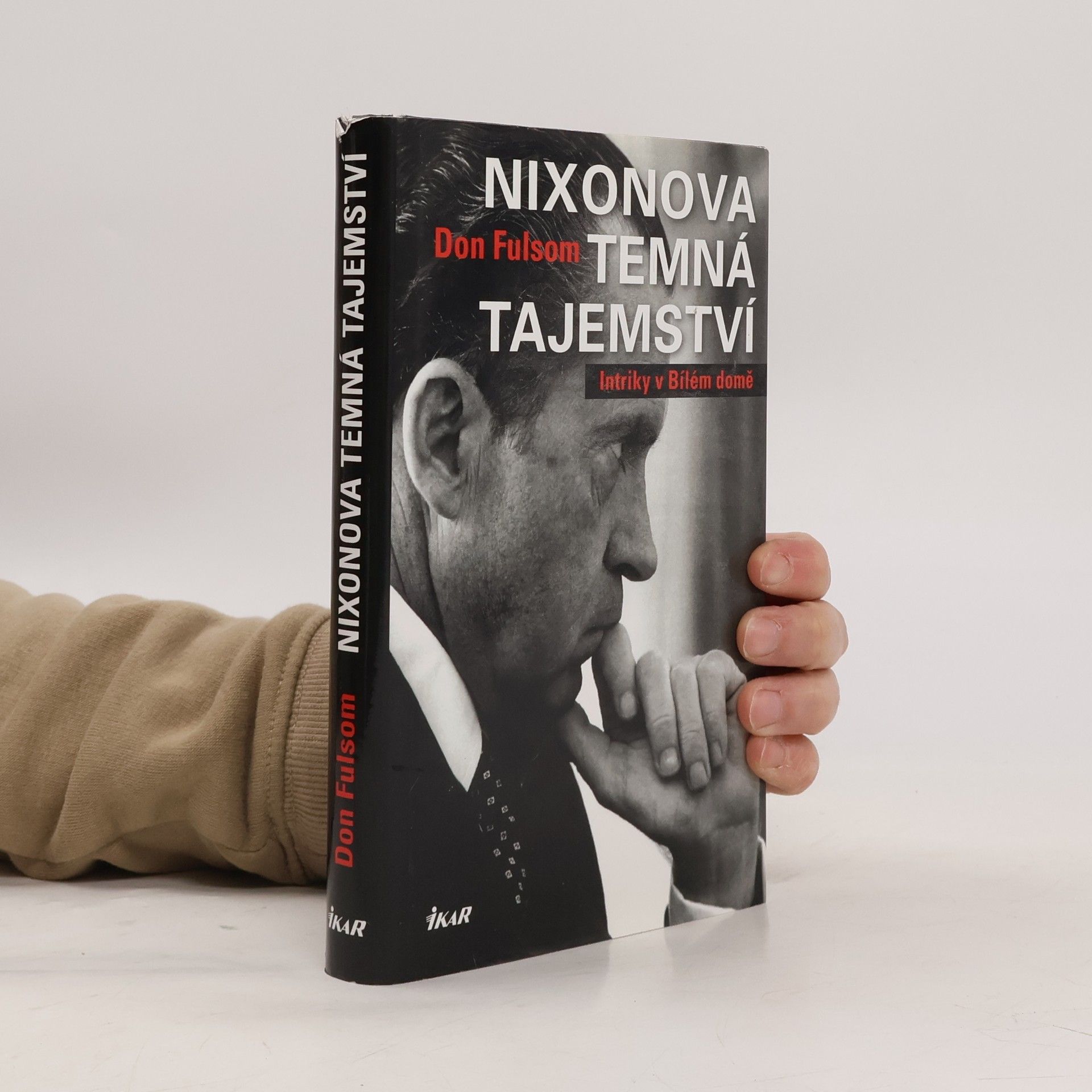 Donald Fulsom Nixonova temná tajemství