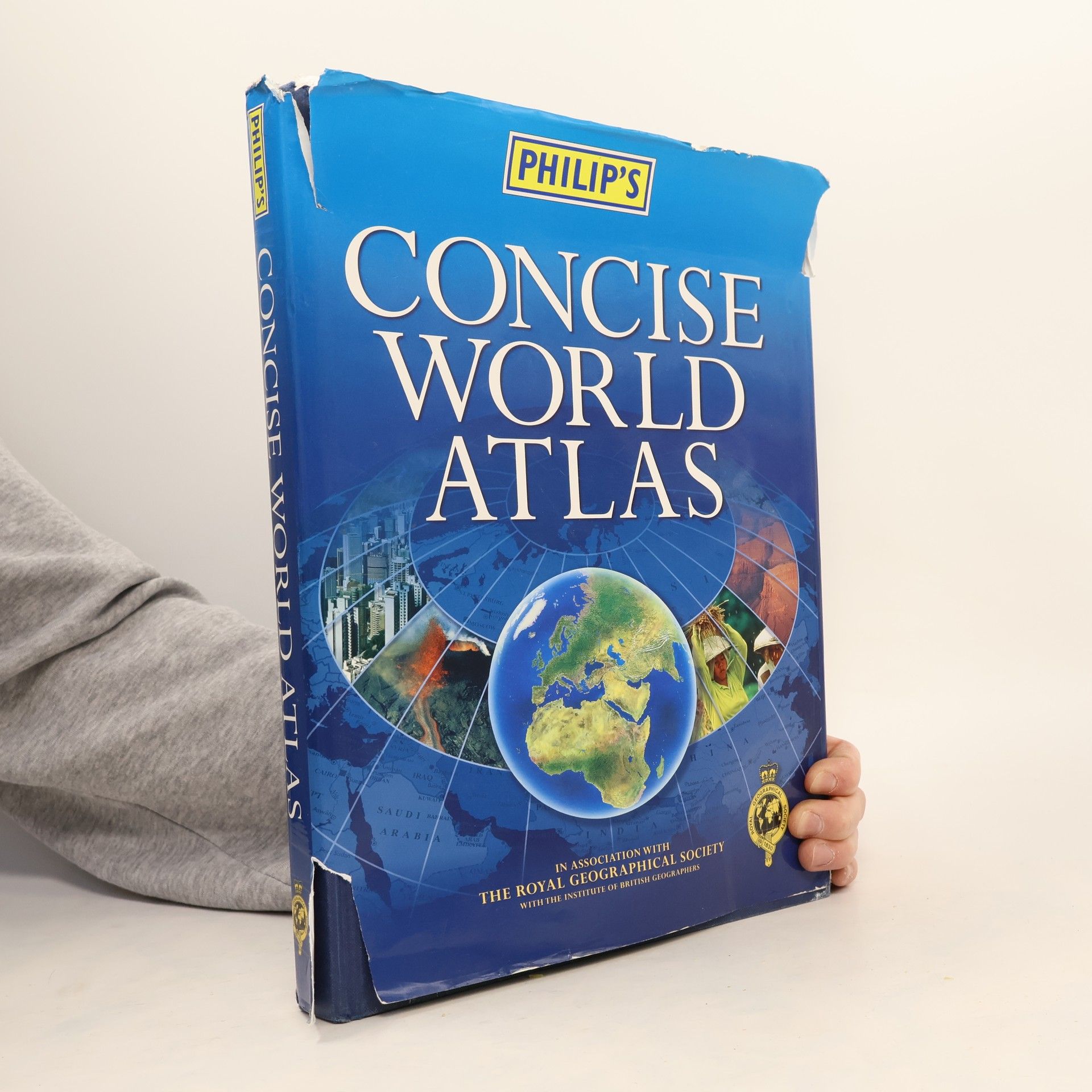 Various authors Philip's Concise World Atlas