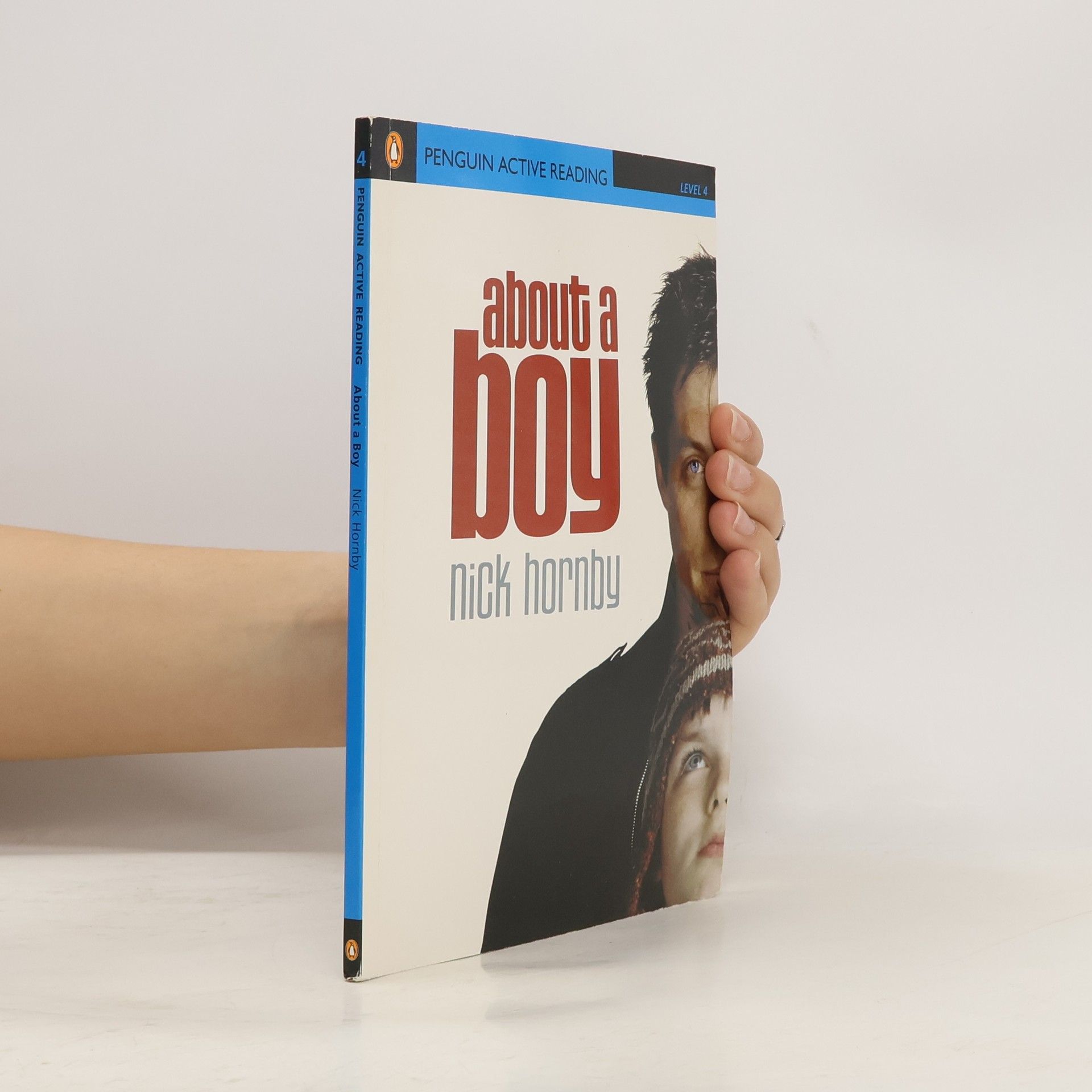 Anne Collins About a boy. Level 4 (1700 headwords, intermediate)