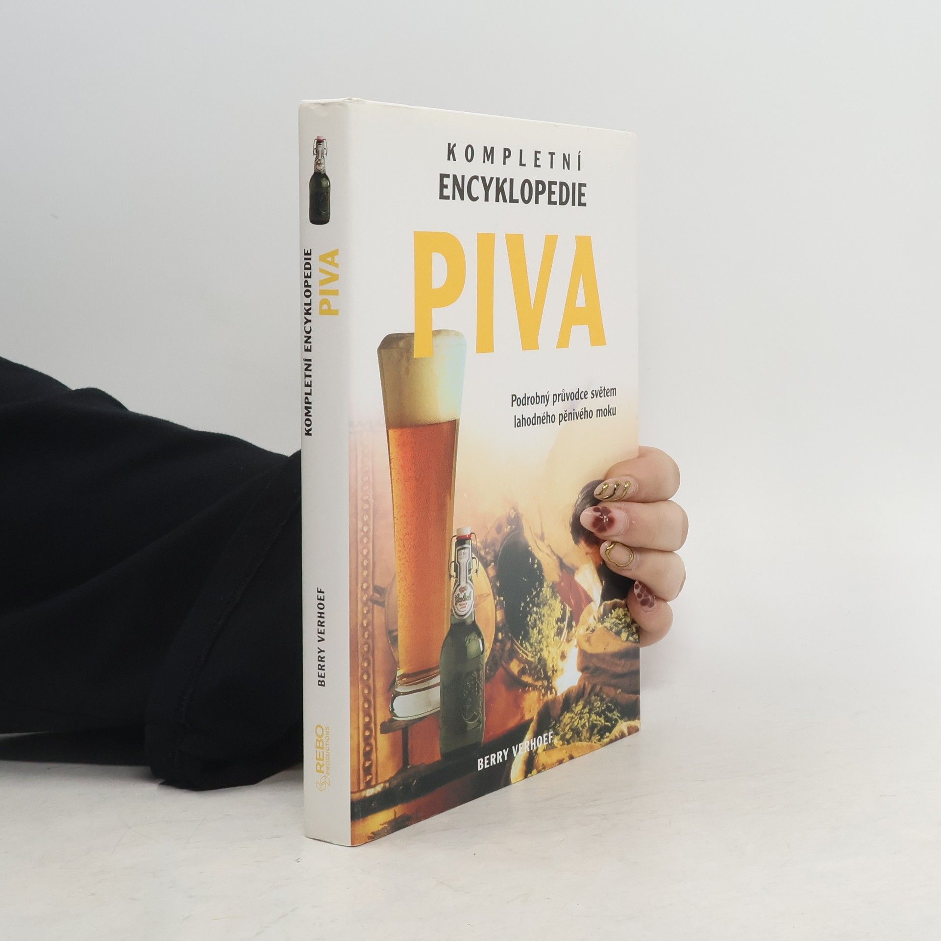 Esther Verhoef Kompletní encyklopedie piva