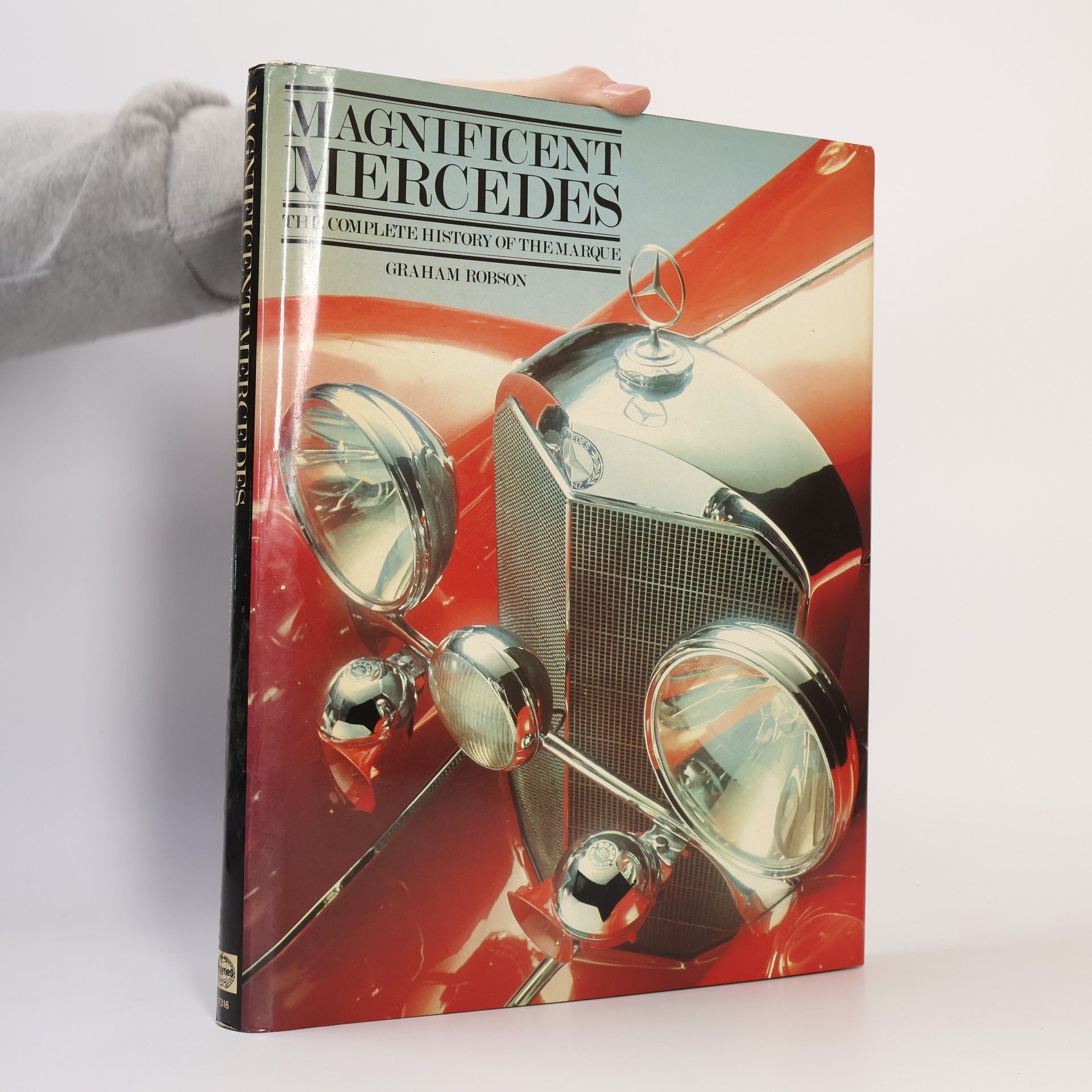 Graham Robson Magnificent Mercedes