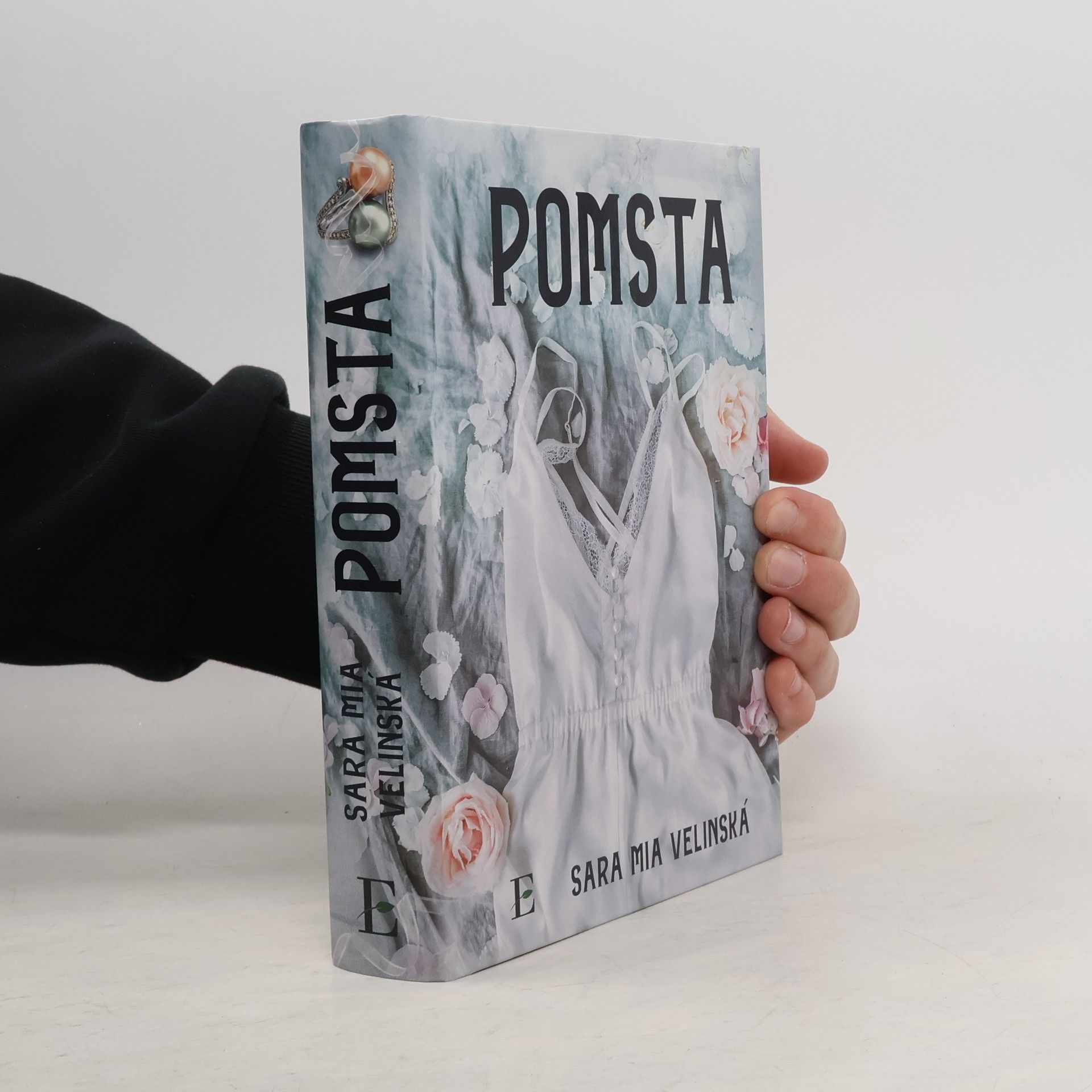 Sara Mia Velinská Pomsta