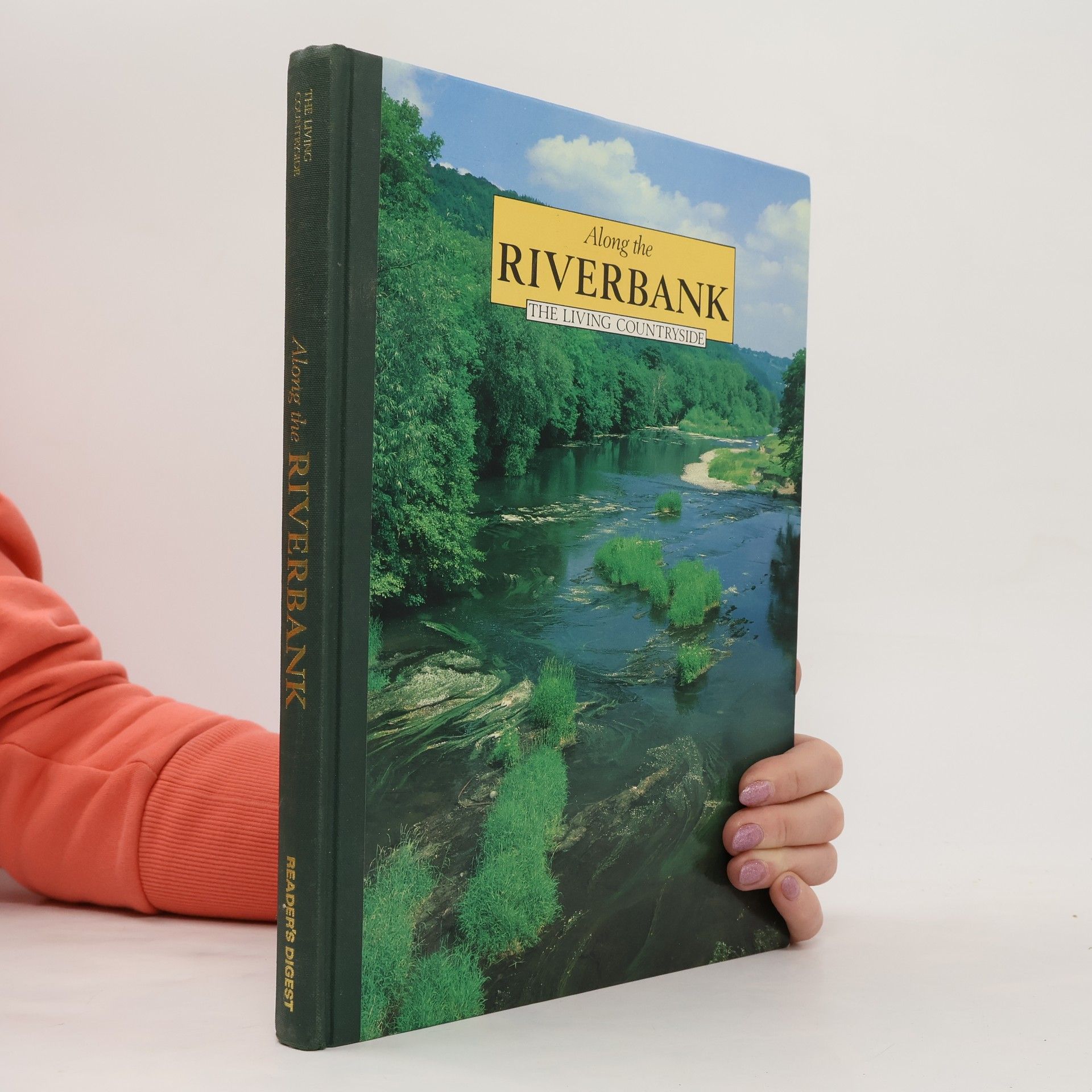 Kolektív autorov Along the Riverbank