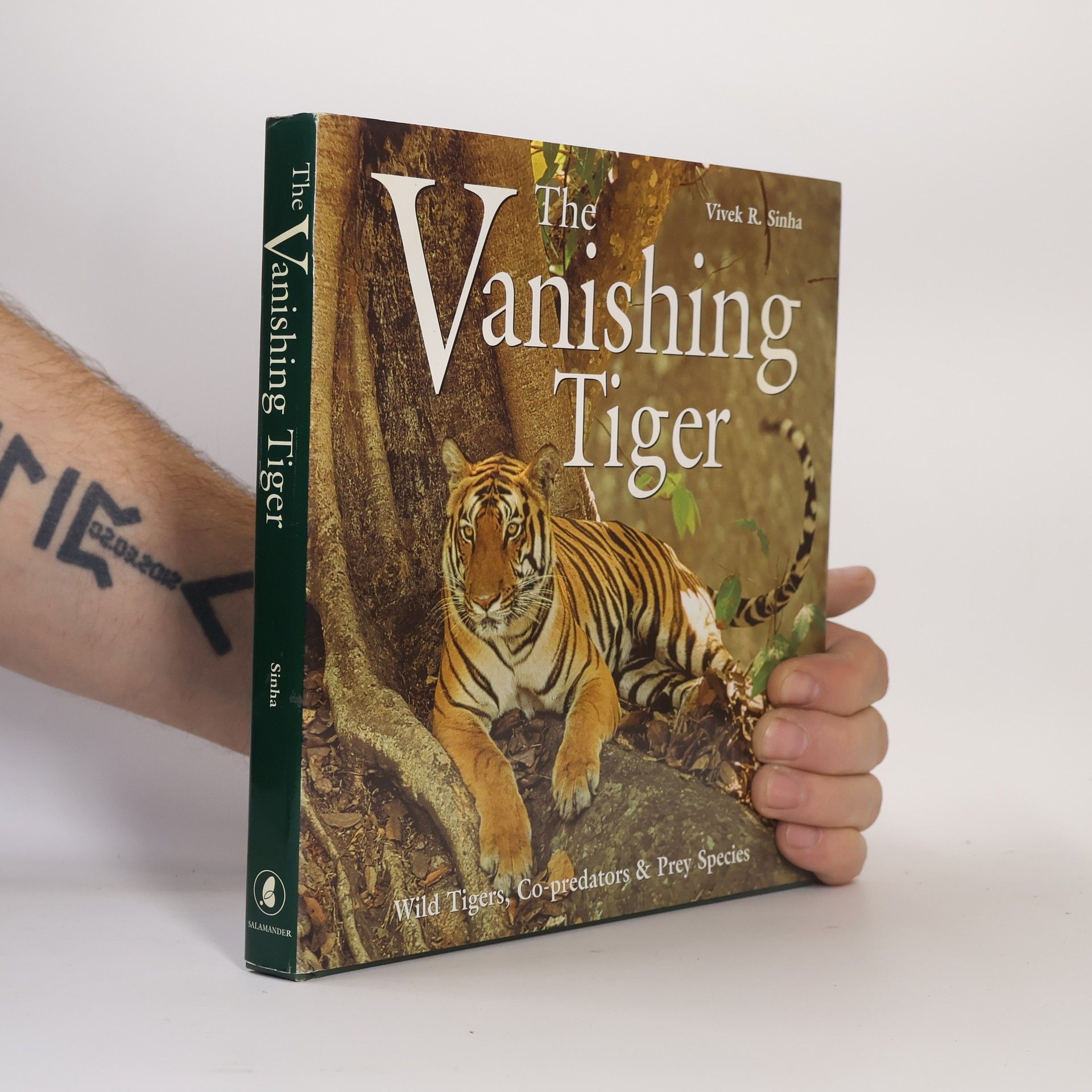 Vivek R. Sinha The Vanishing Tiger