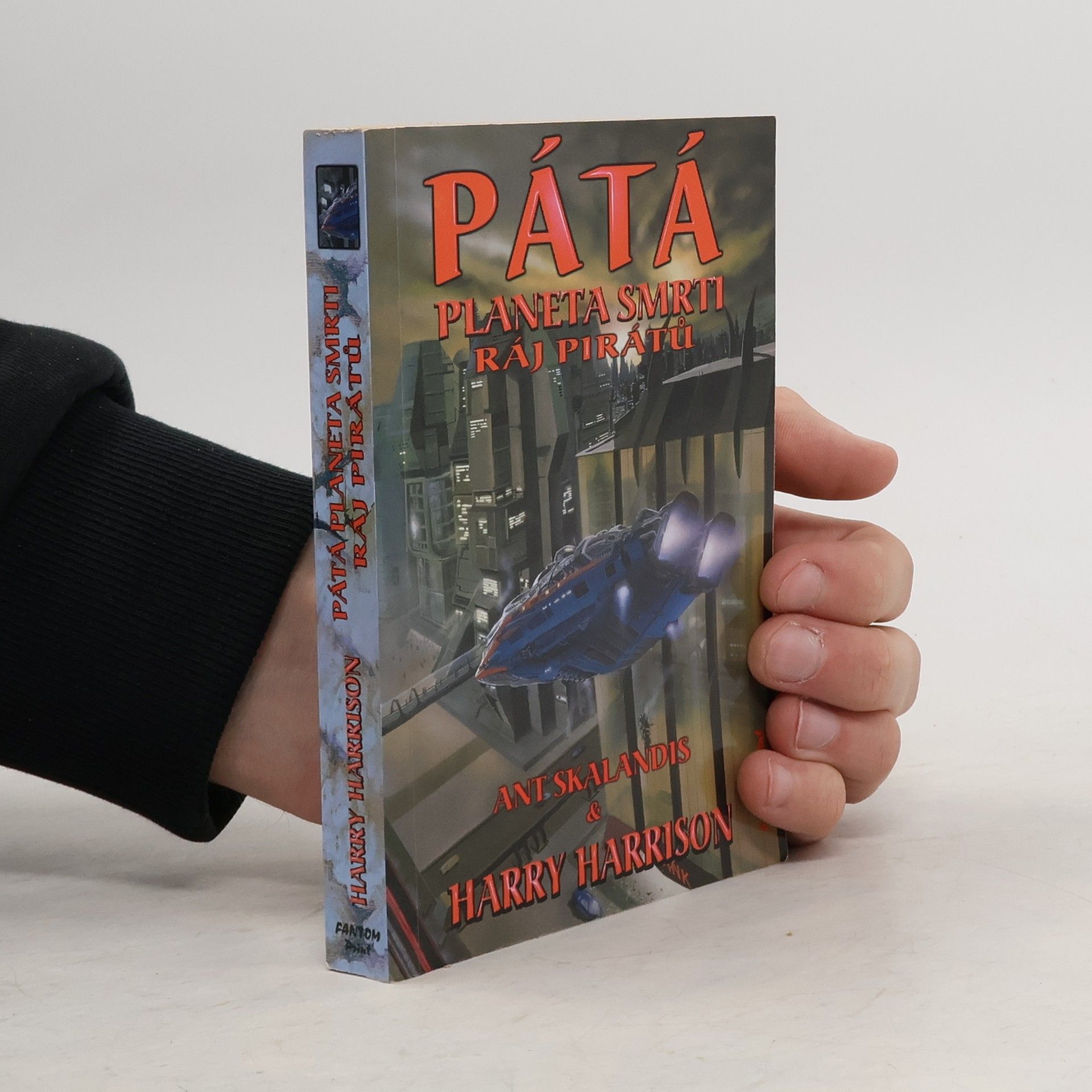 Harry Harrison Pátá planeta smrti, Ráj pirátů