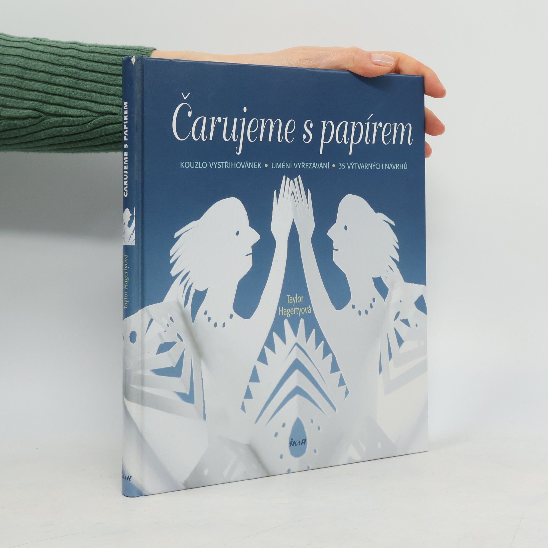 Taylor Hagerty Čarujeme s papírem