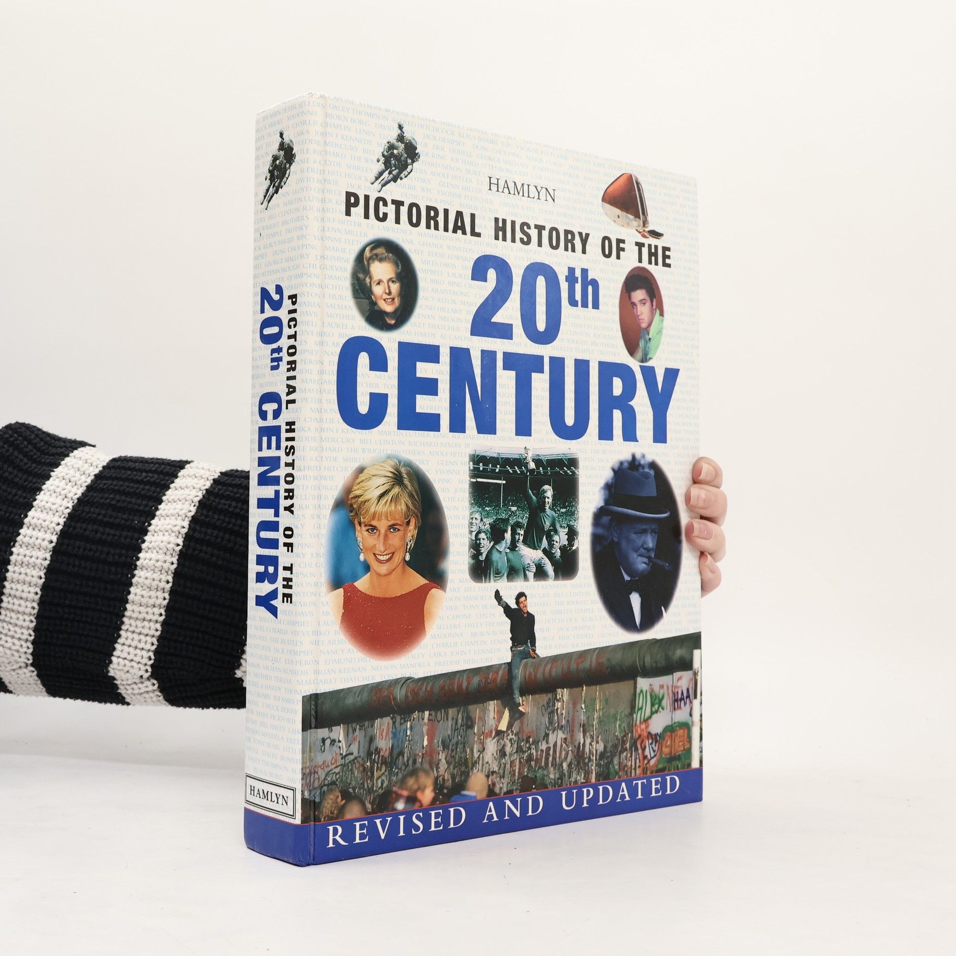 The Hamlyn Pictorial History of the 20th Century - Revised and Updated