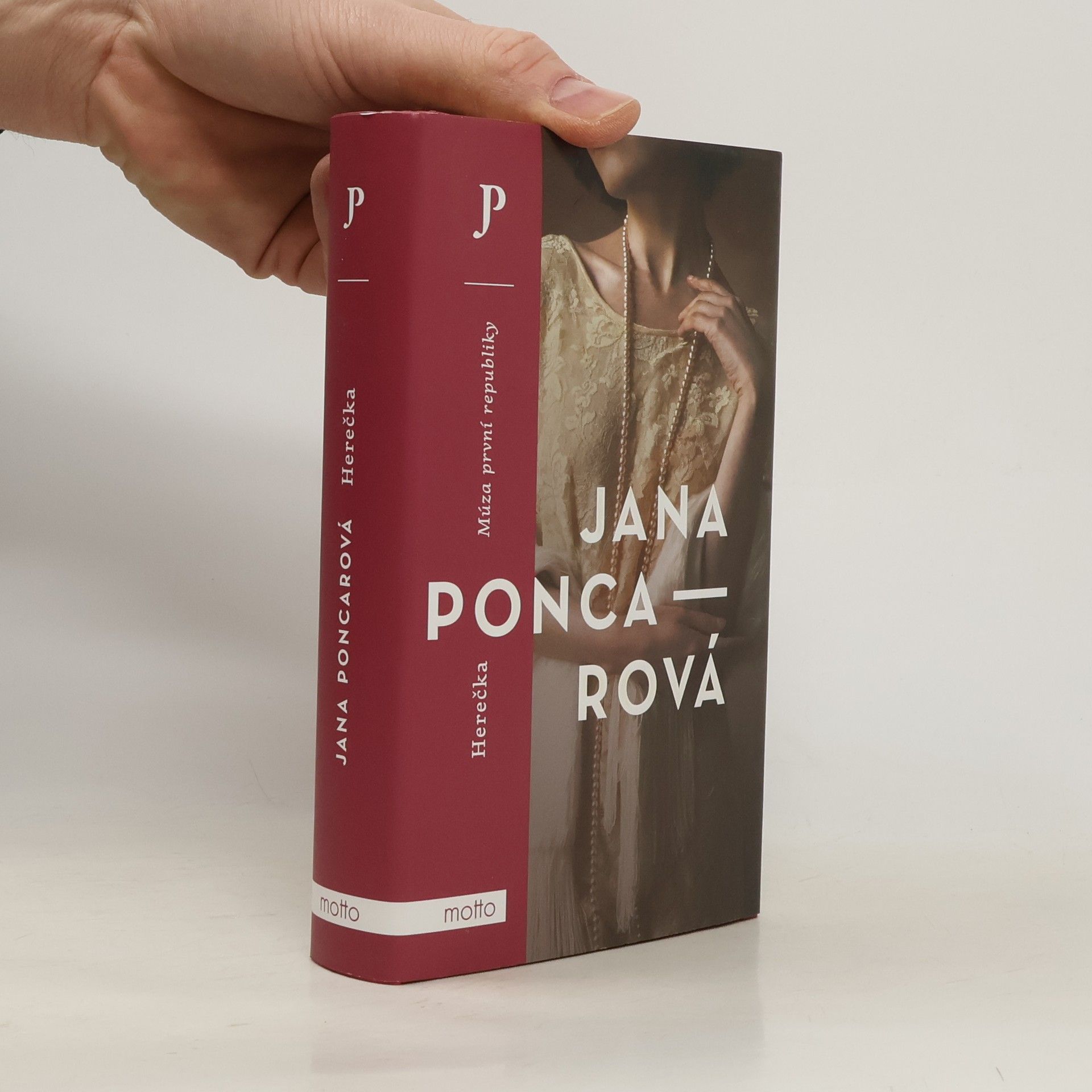 Jana Poncarová Herečka : múza první republiky