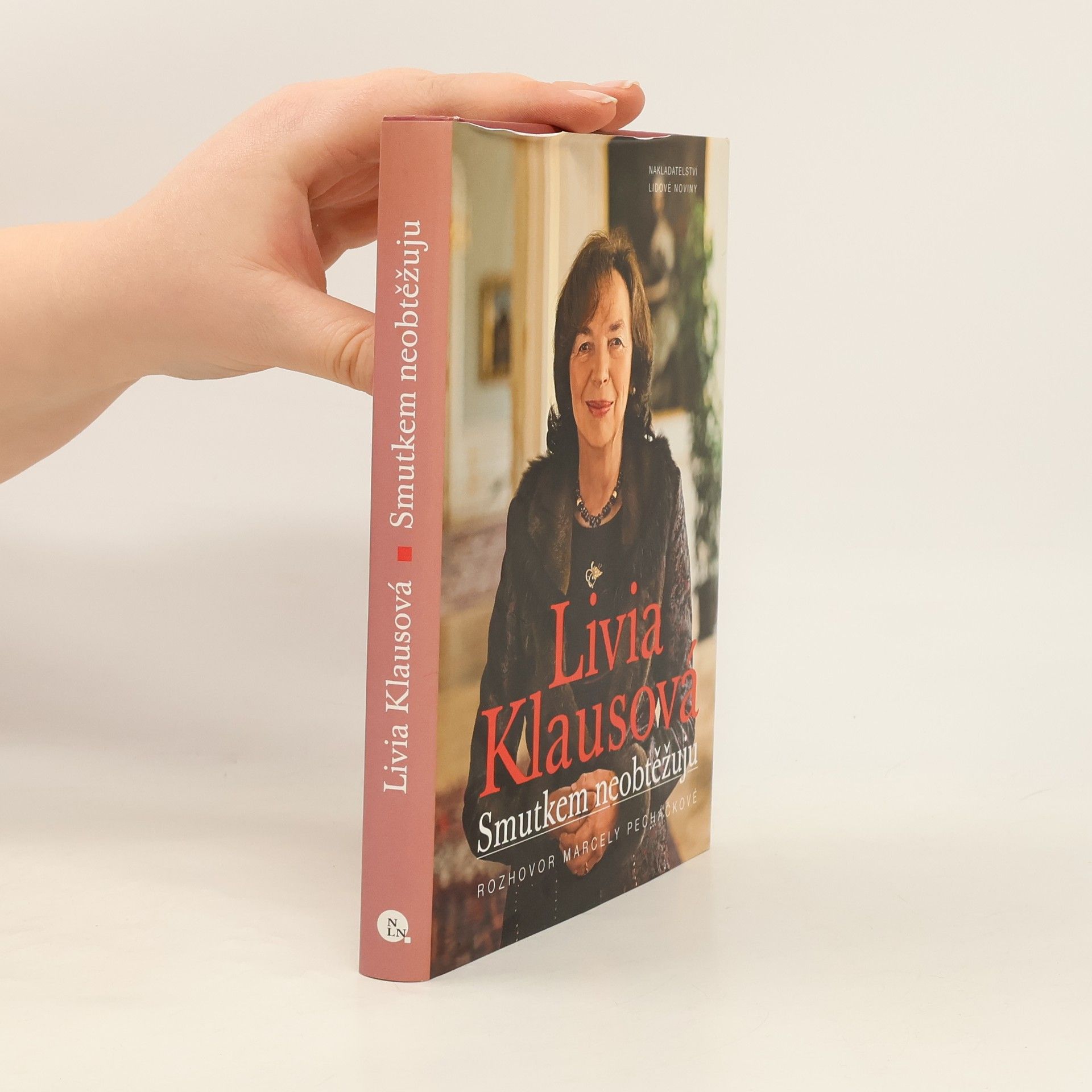 Marcela Pecháčková Smutkem neobtěžuju. Rozhovor Marcely Pecháčkové