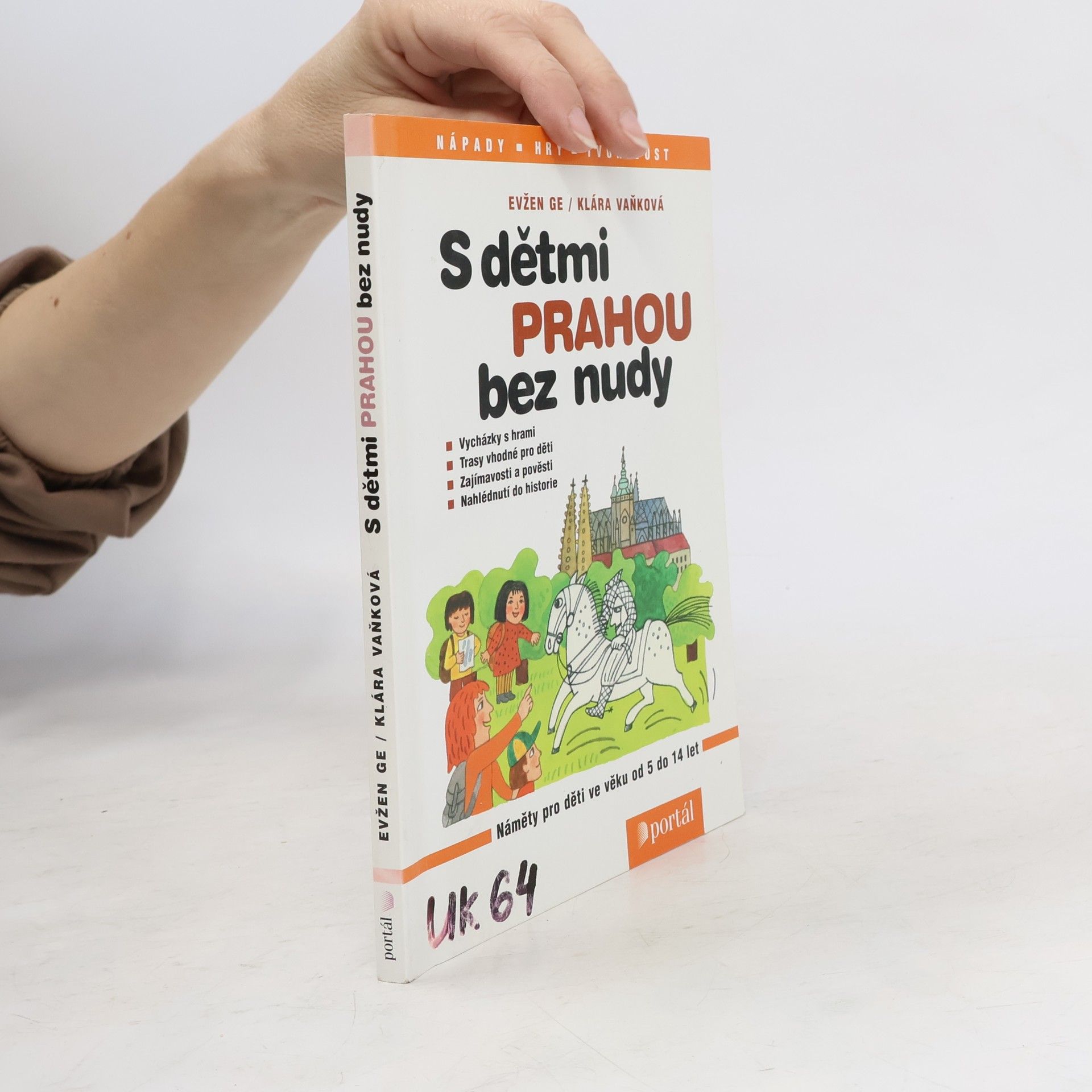 Evžen Ge S dětmi Prahou bez nudy