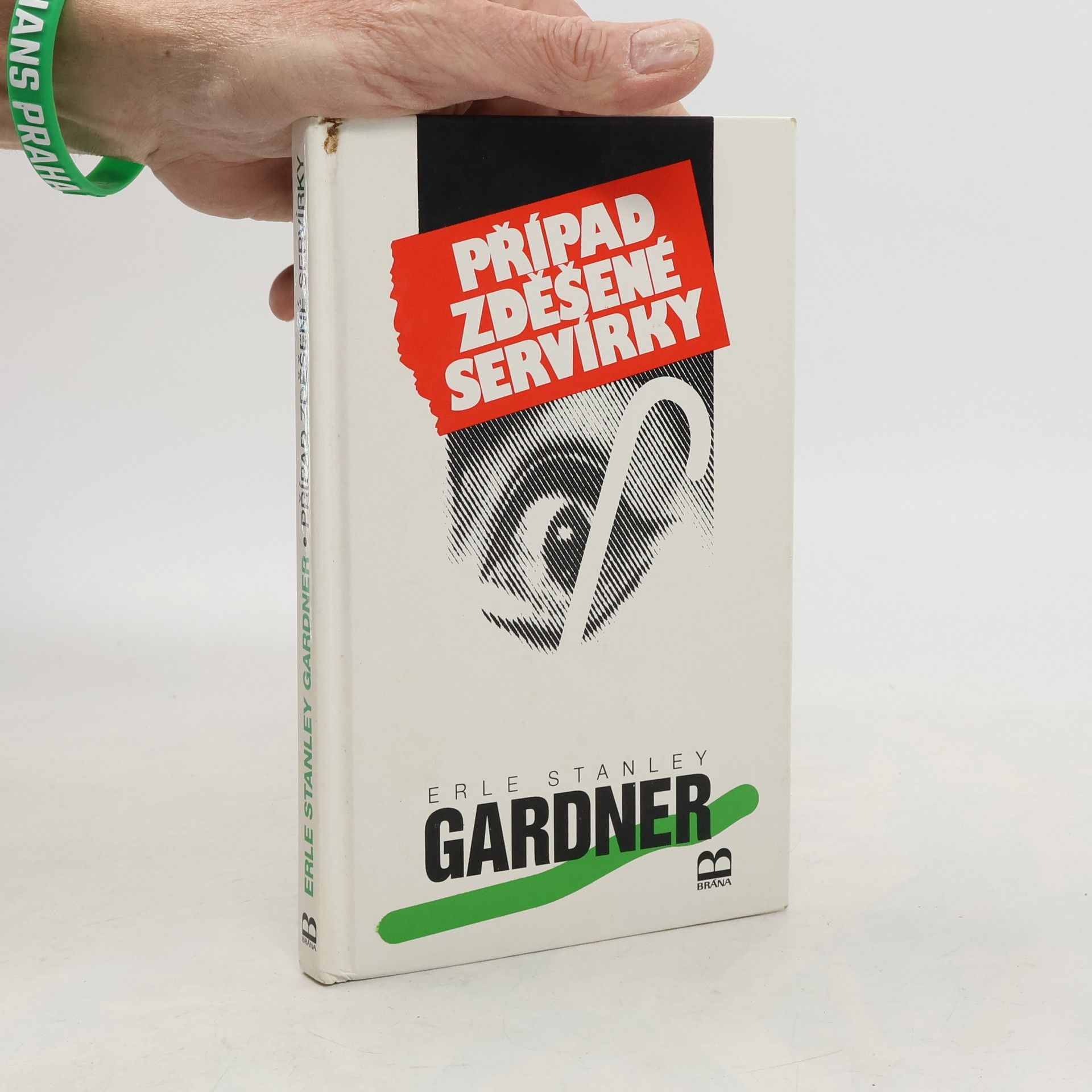 Erle Stanley Gardner Případ zděšené servírky