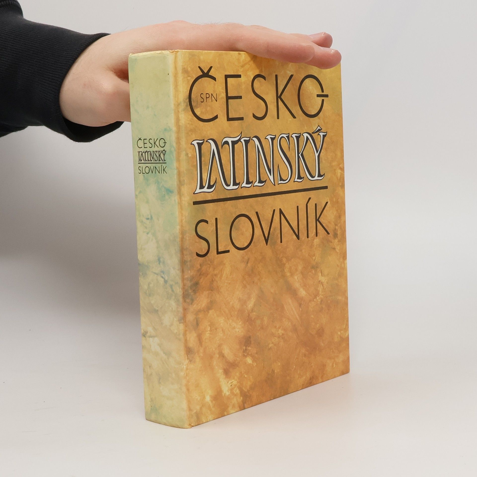 Zdeněk Quitt Česko-latinský slovník starověké a současné latiny