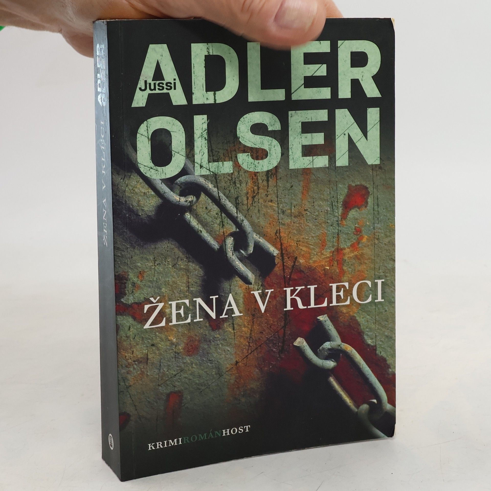 Žena v kleci