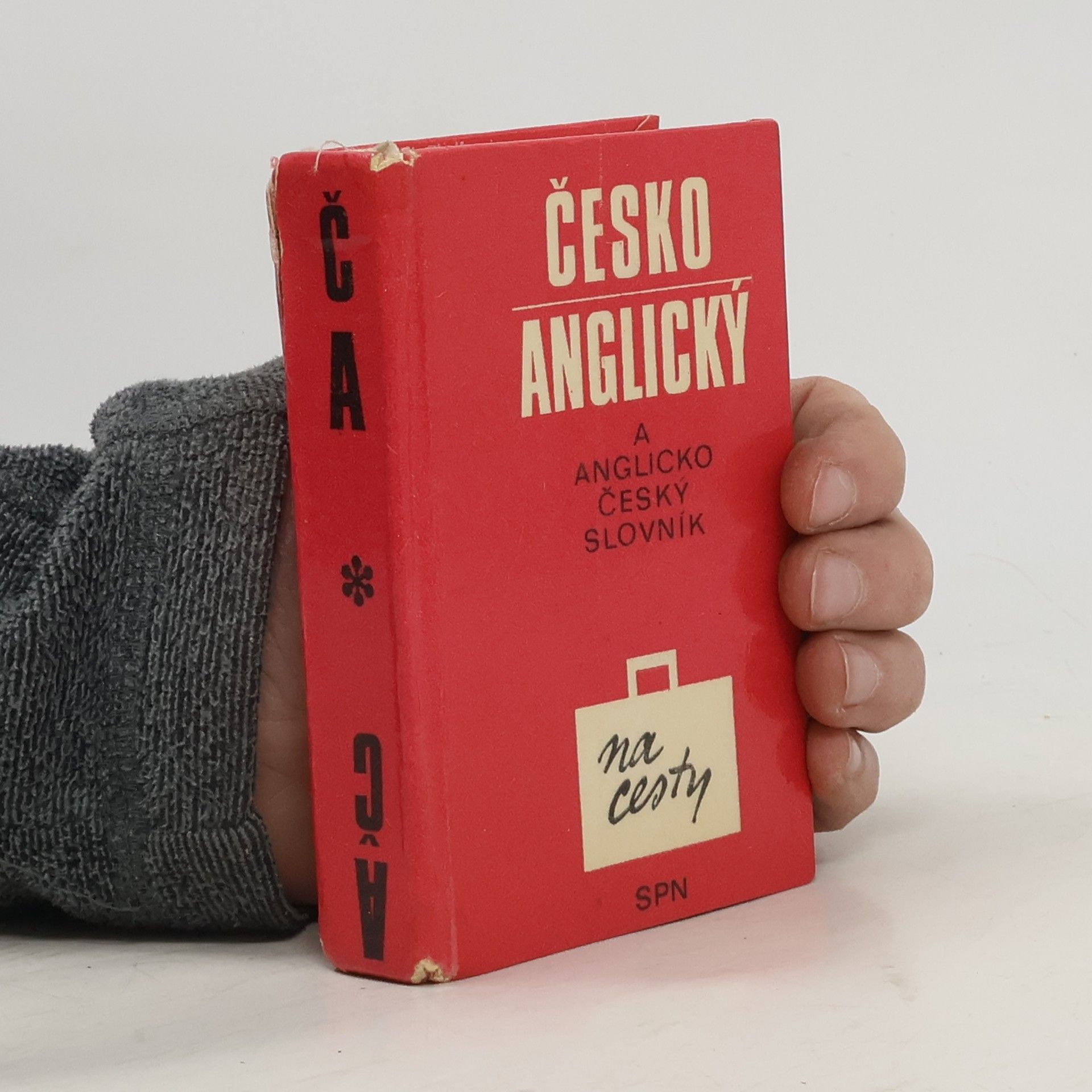 Česko-anglický a anglicko-český slovník na cesty