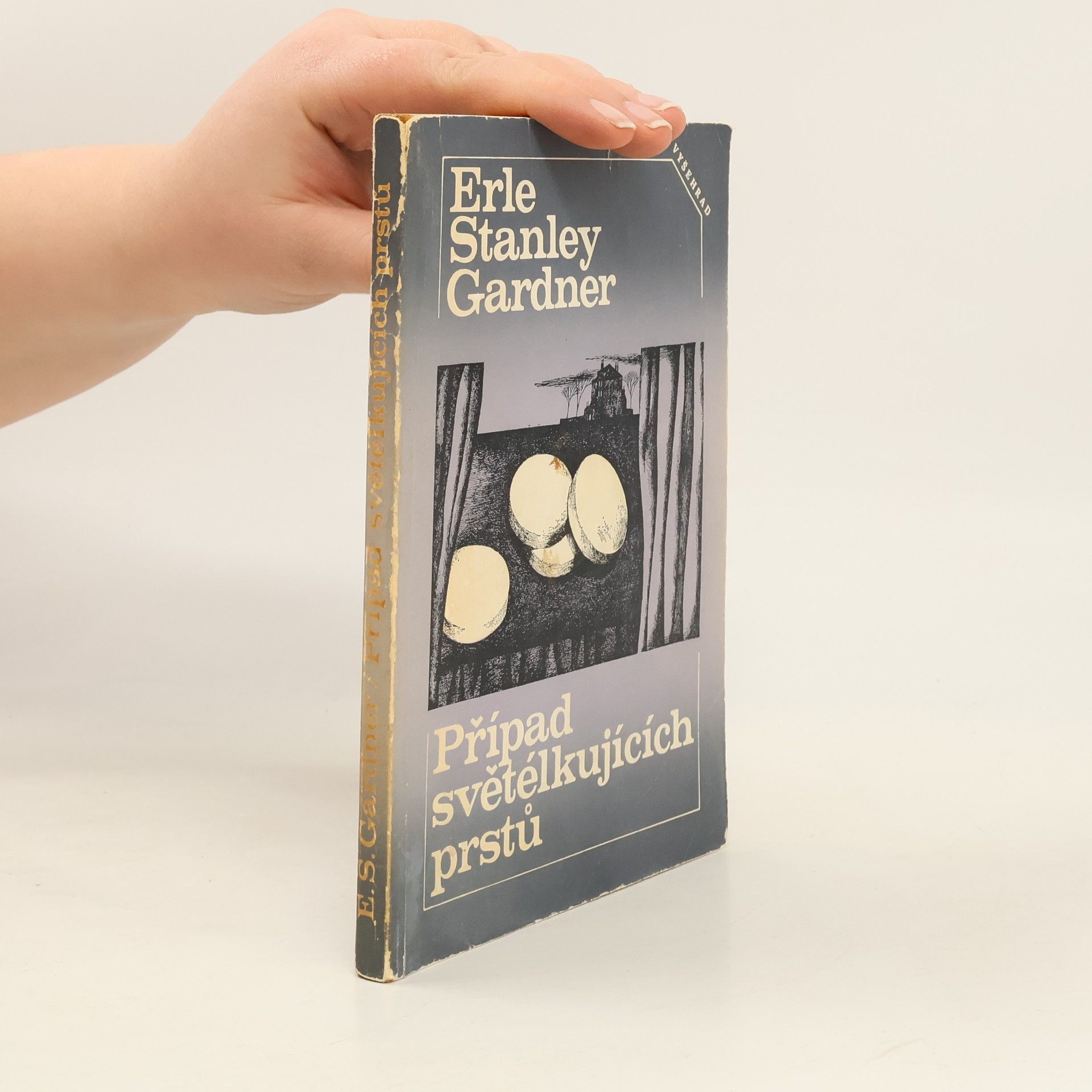 Erle Stanley Gardner Případ světélkujících prstů