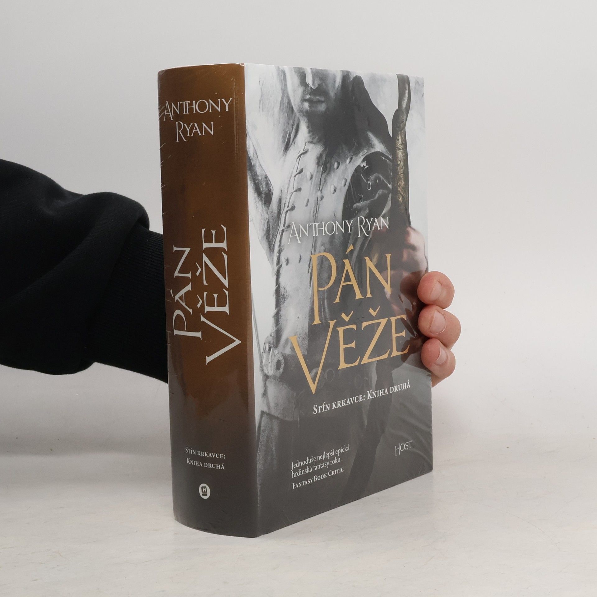 Anthony Ryan Pán věže: stín krkavce. Kniha druhá