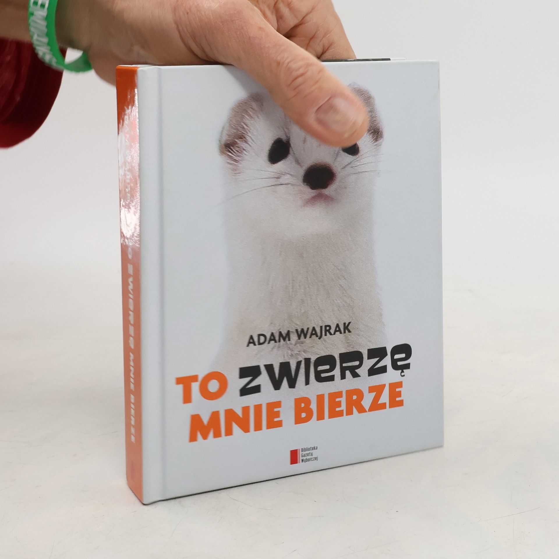 Adam Wajrak To zwierzę mnie bierze