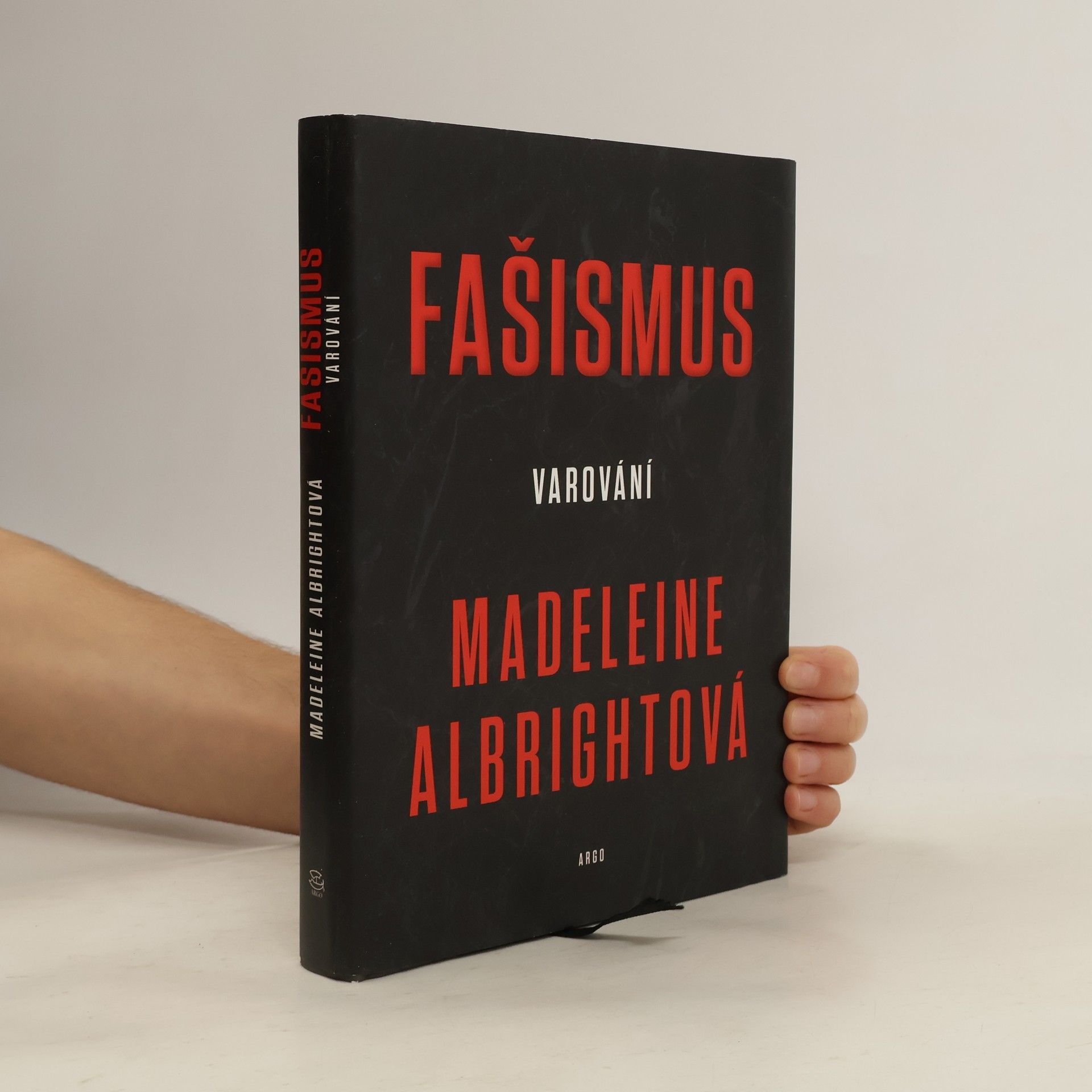 Madeleine Albright Fašismus: Varování