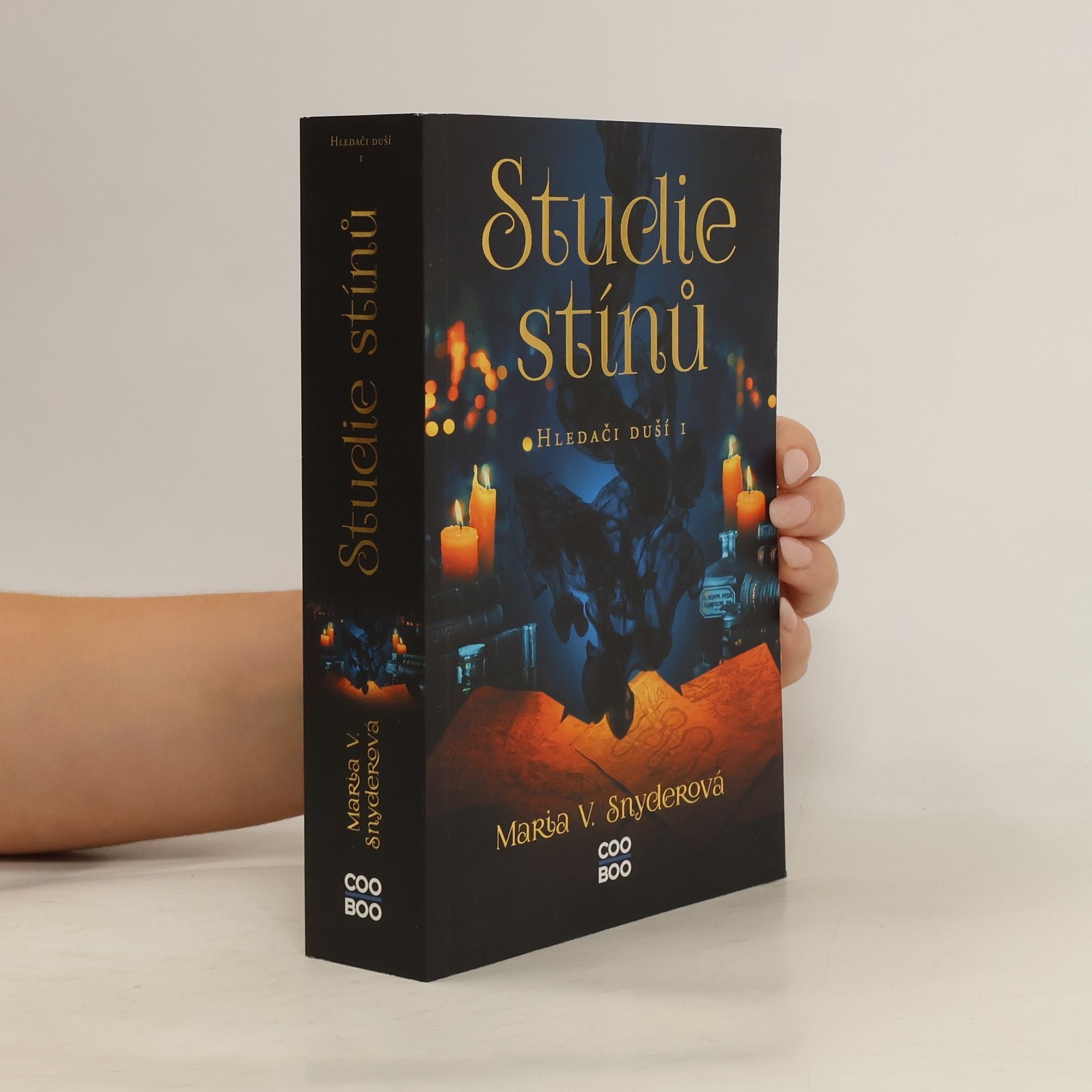Maria V. Snyder Studie stínů. Hledači duší I.