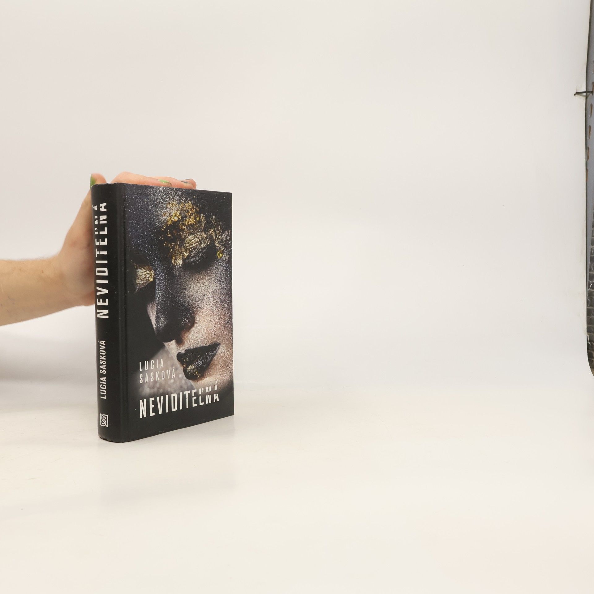 Neviditeľná