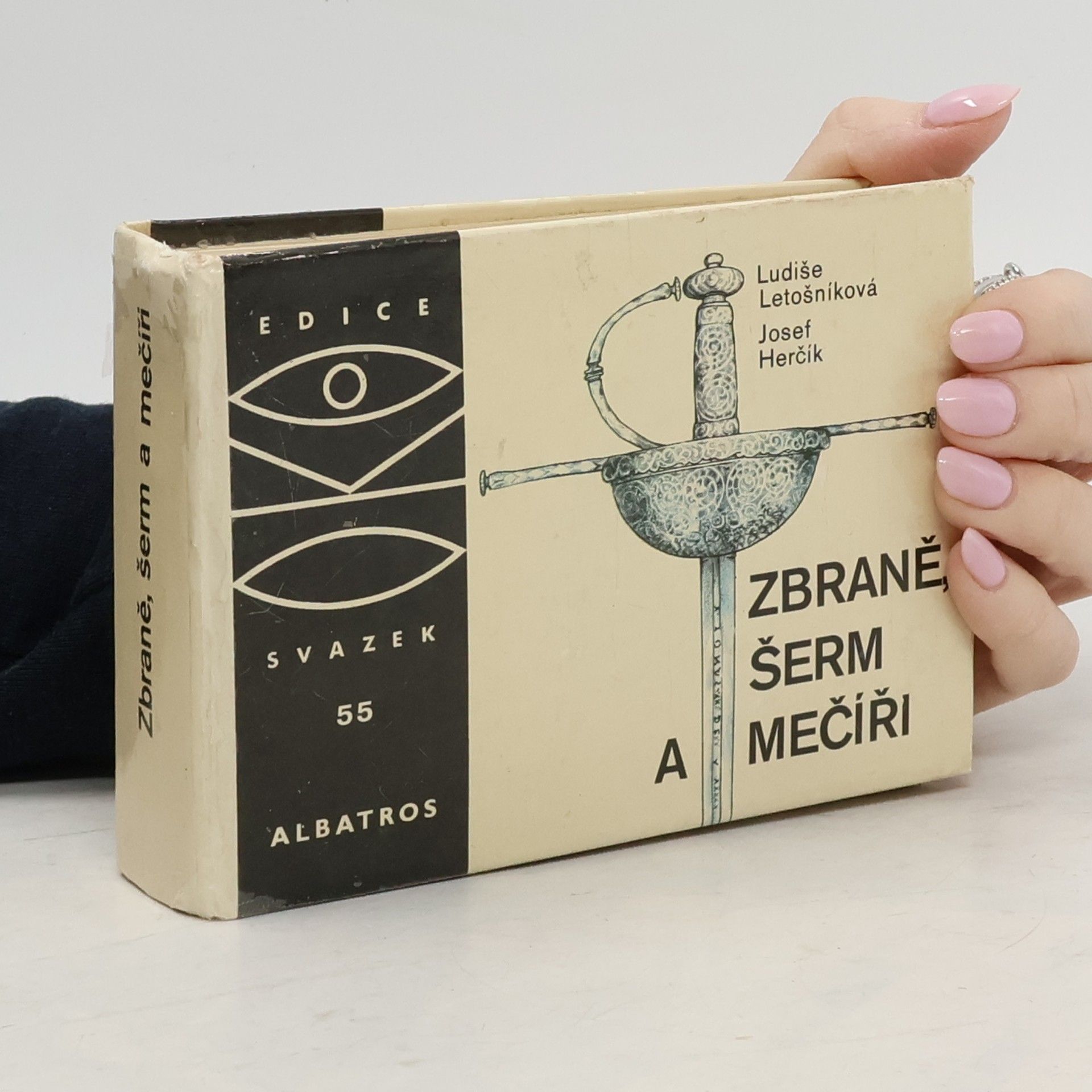 Josef Herčík Zbraně, šerm a mečíři