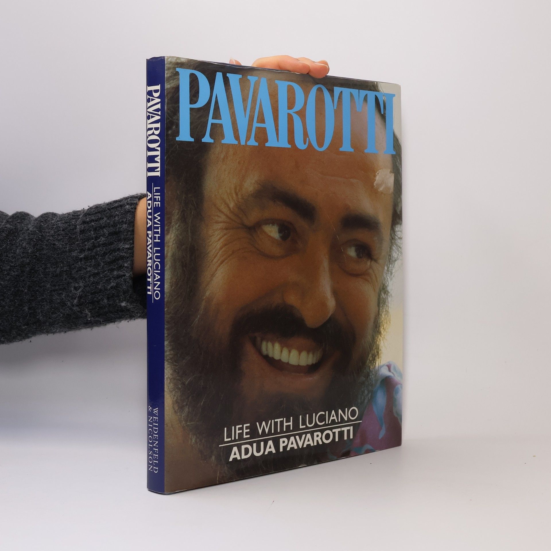 Pavarotti : life with Luciano