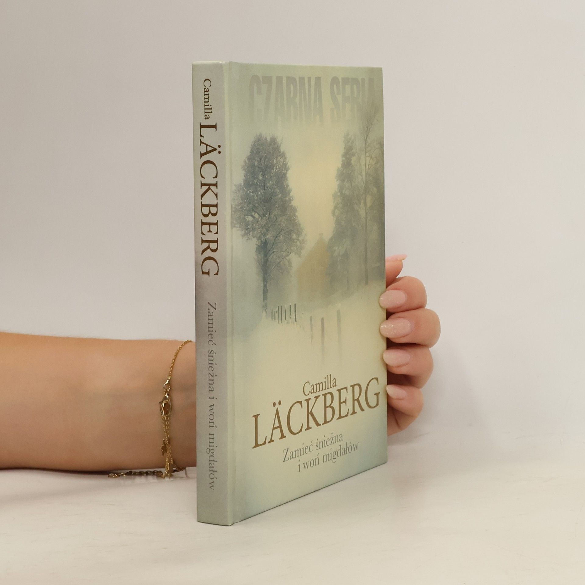 Camilla Läckberg Zamieć śnieżna i woń migdałów