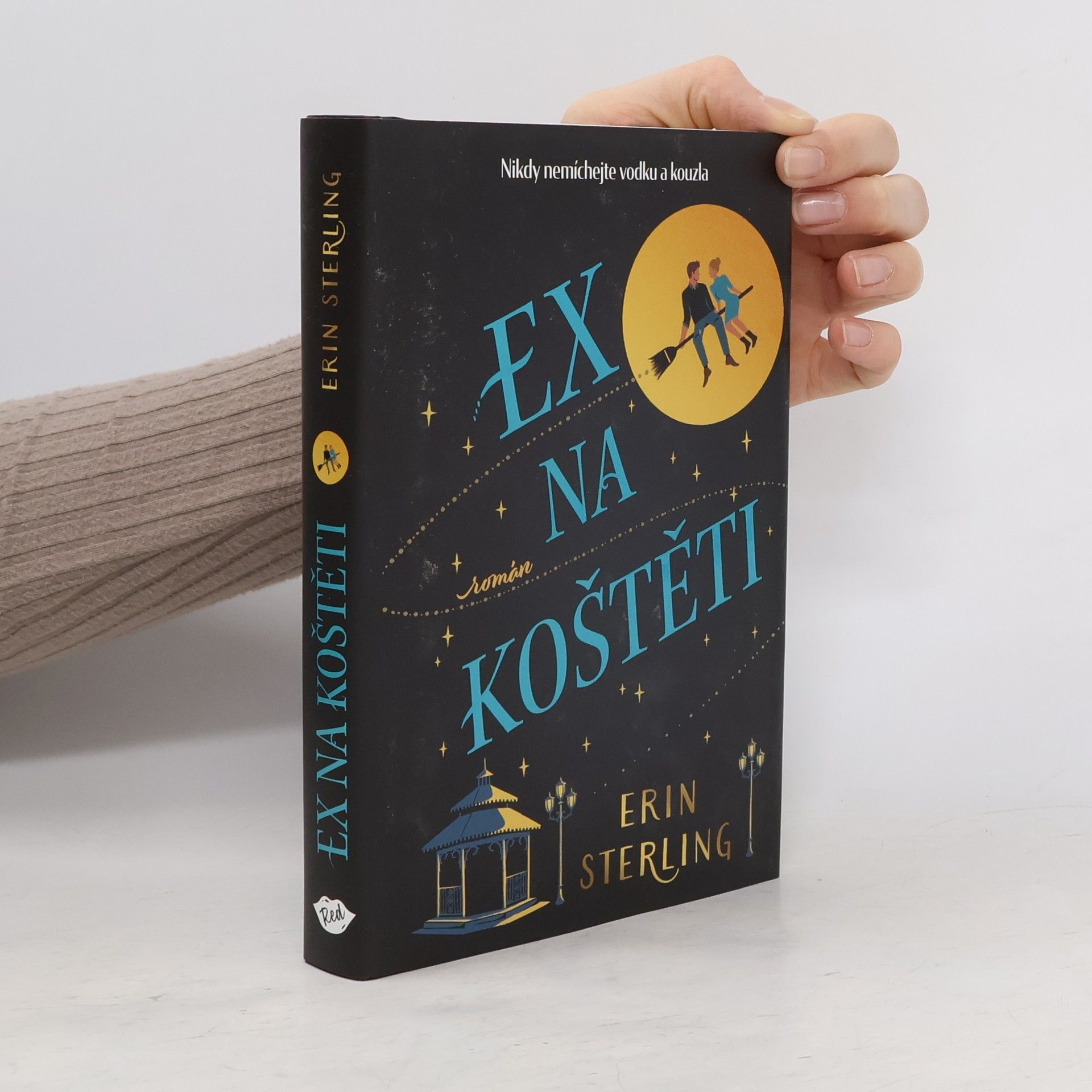 Rachel Hawkins Ex na koštěti