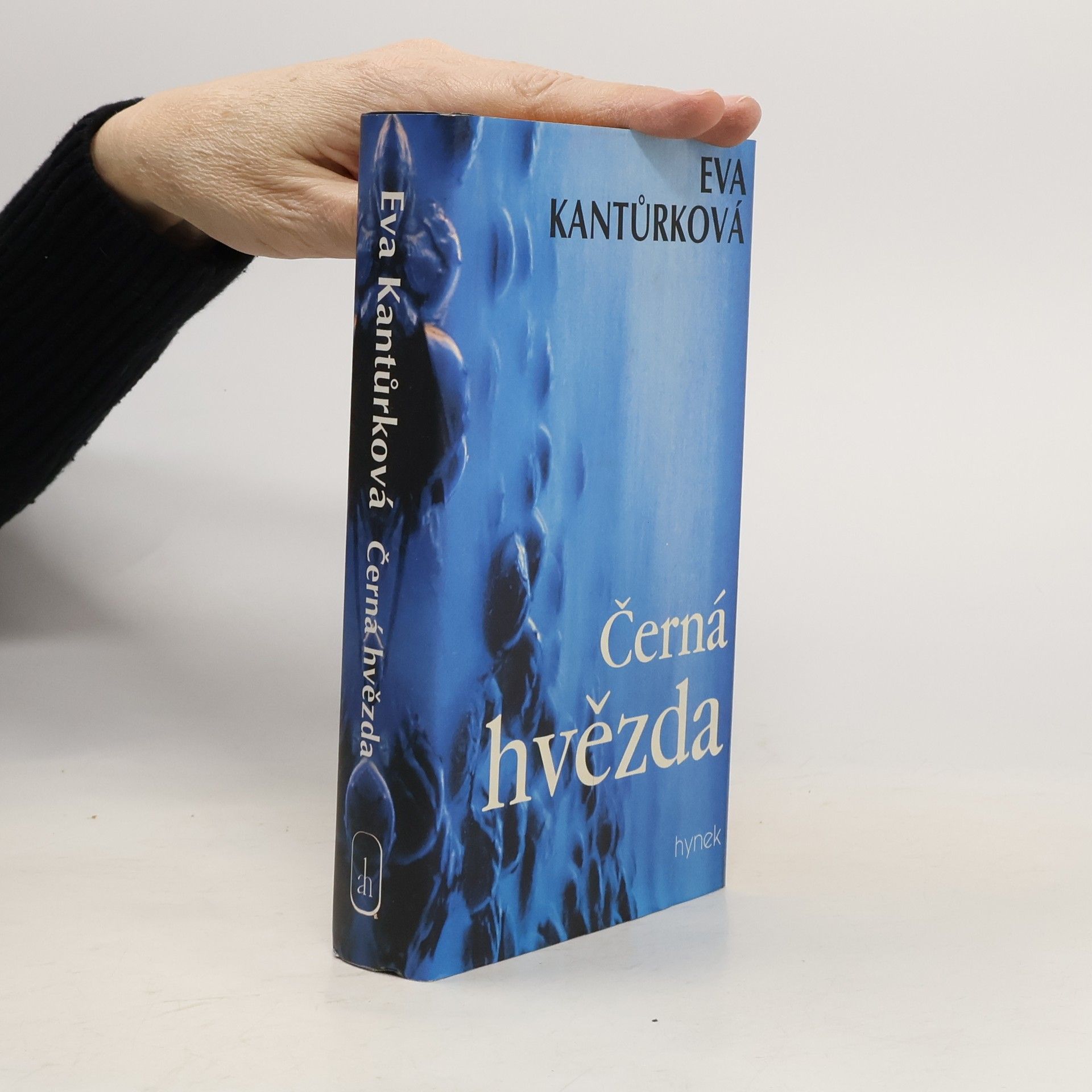Eva Kantůrková Černá hvězda