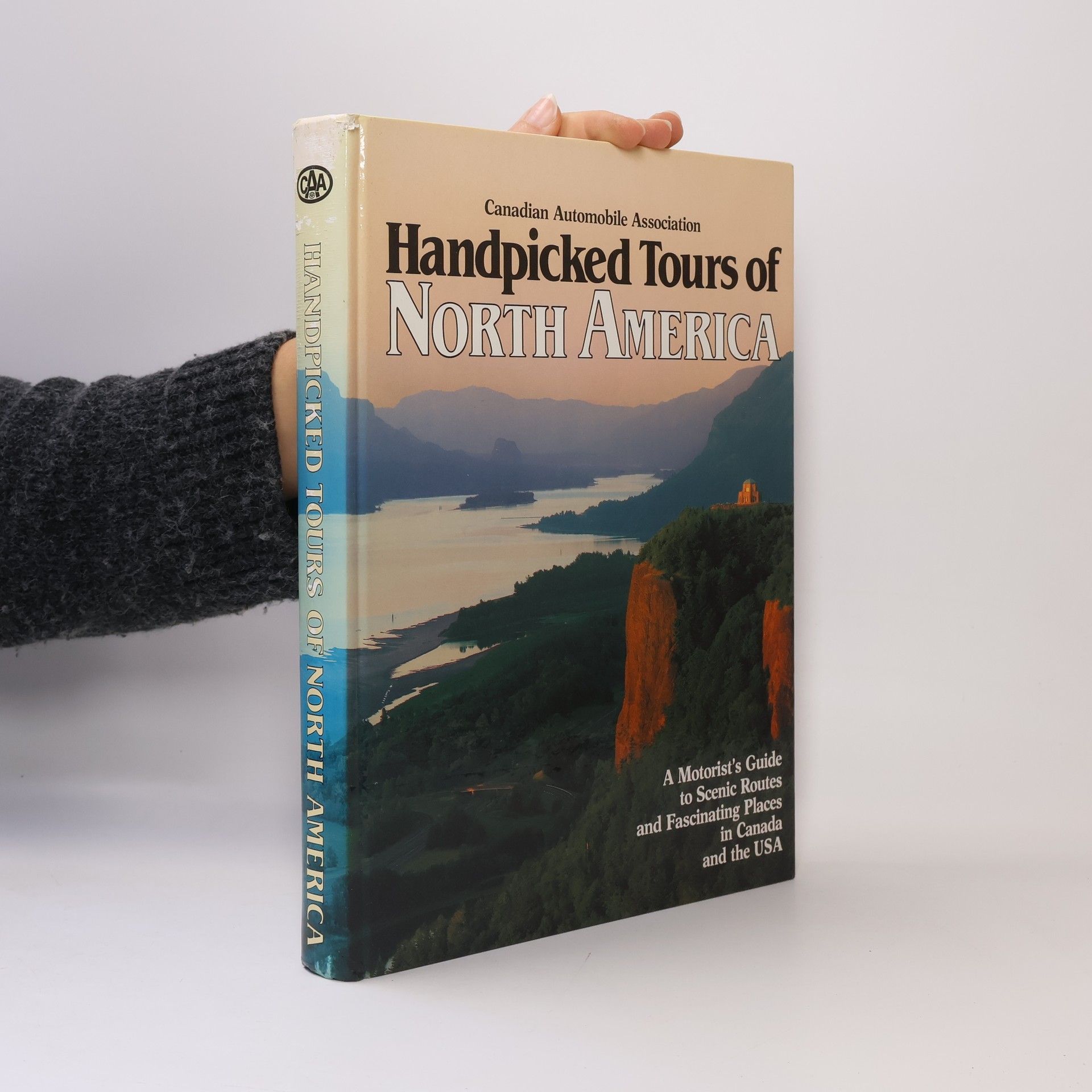 Autores varios Handpicked Tours of North America. A Motorist's Guide to Scenic Routes and Fascinating Places in Canada and the USA