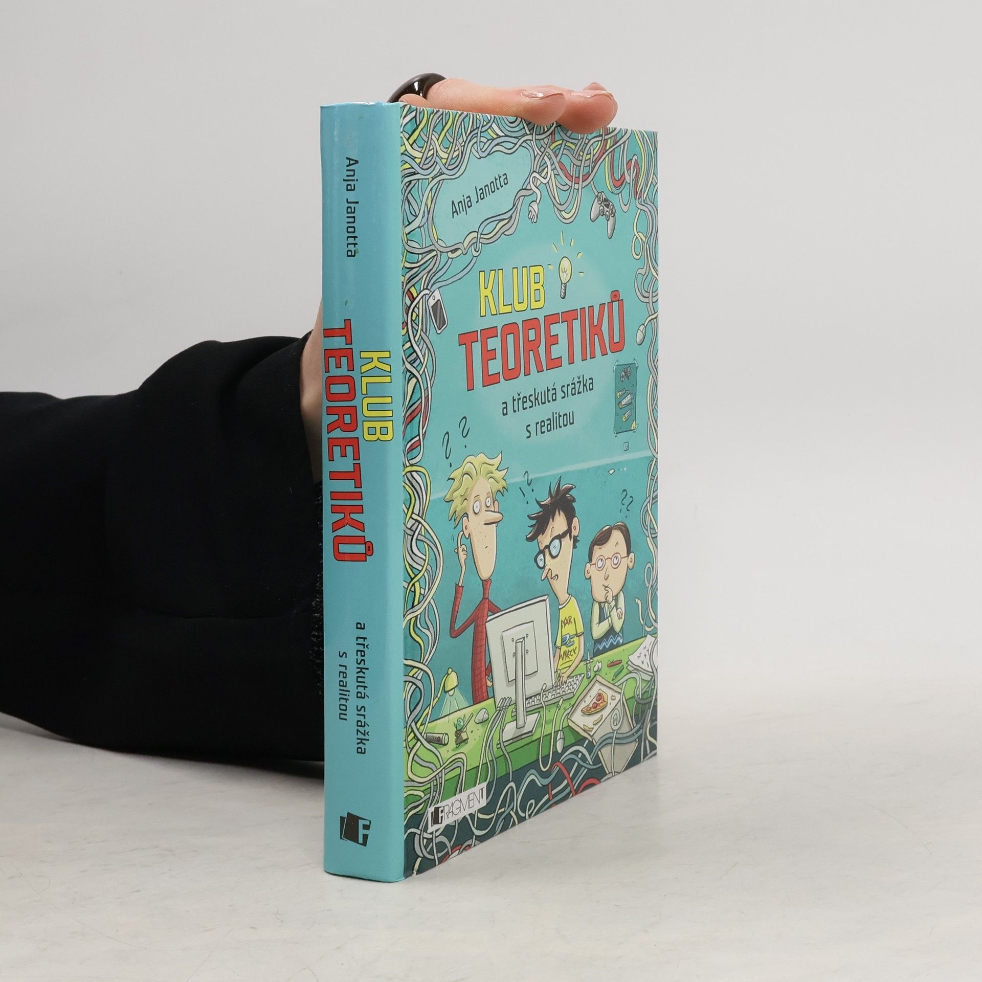 Anja Janotta Klub Teoretiků a třeskutá srážka s realitou