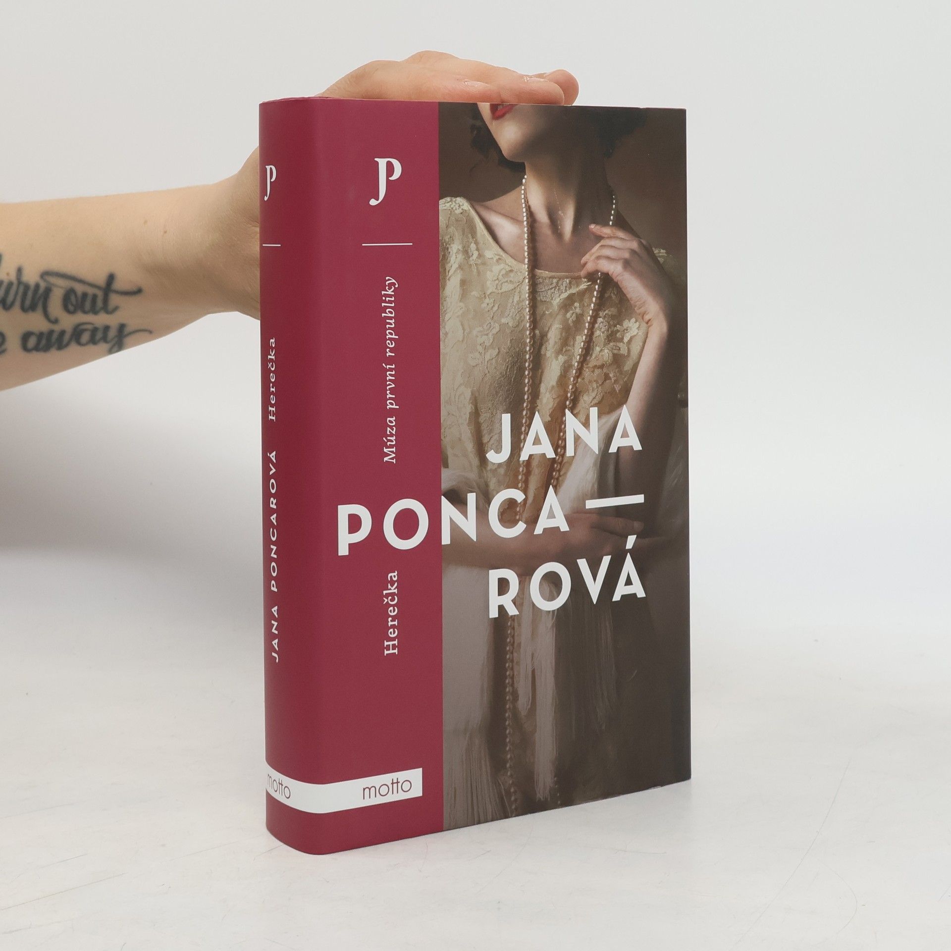 Jana Poncarová Herečka : múza první republiky