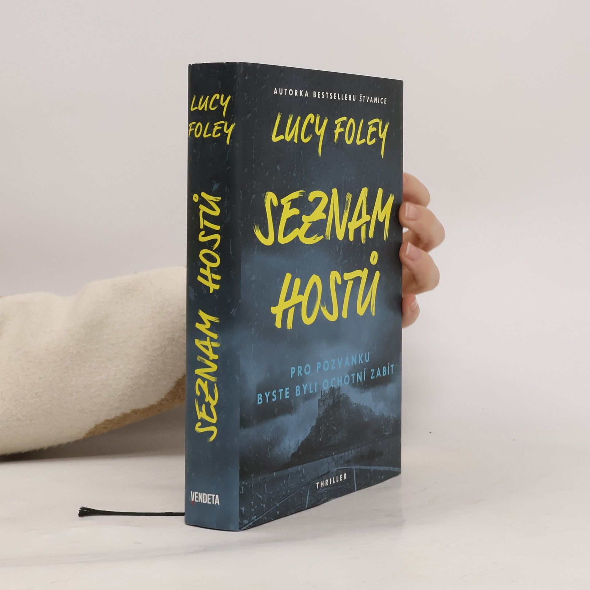 Lucy Foley Seznam hostů