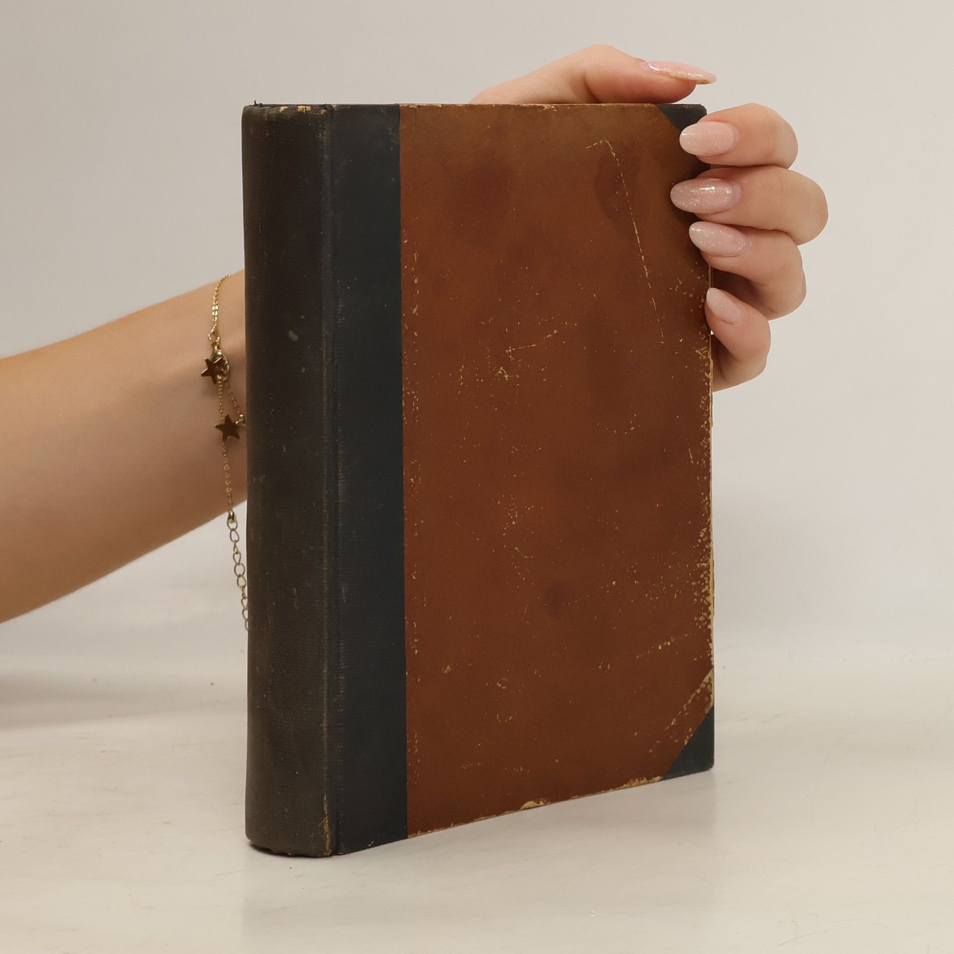 Gabriele D'Annunzio Panny ze skal