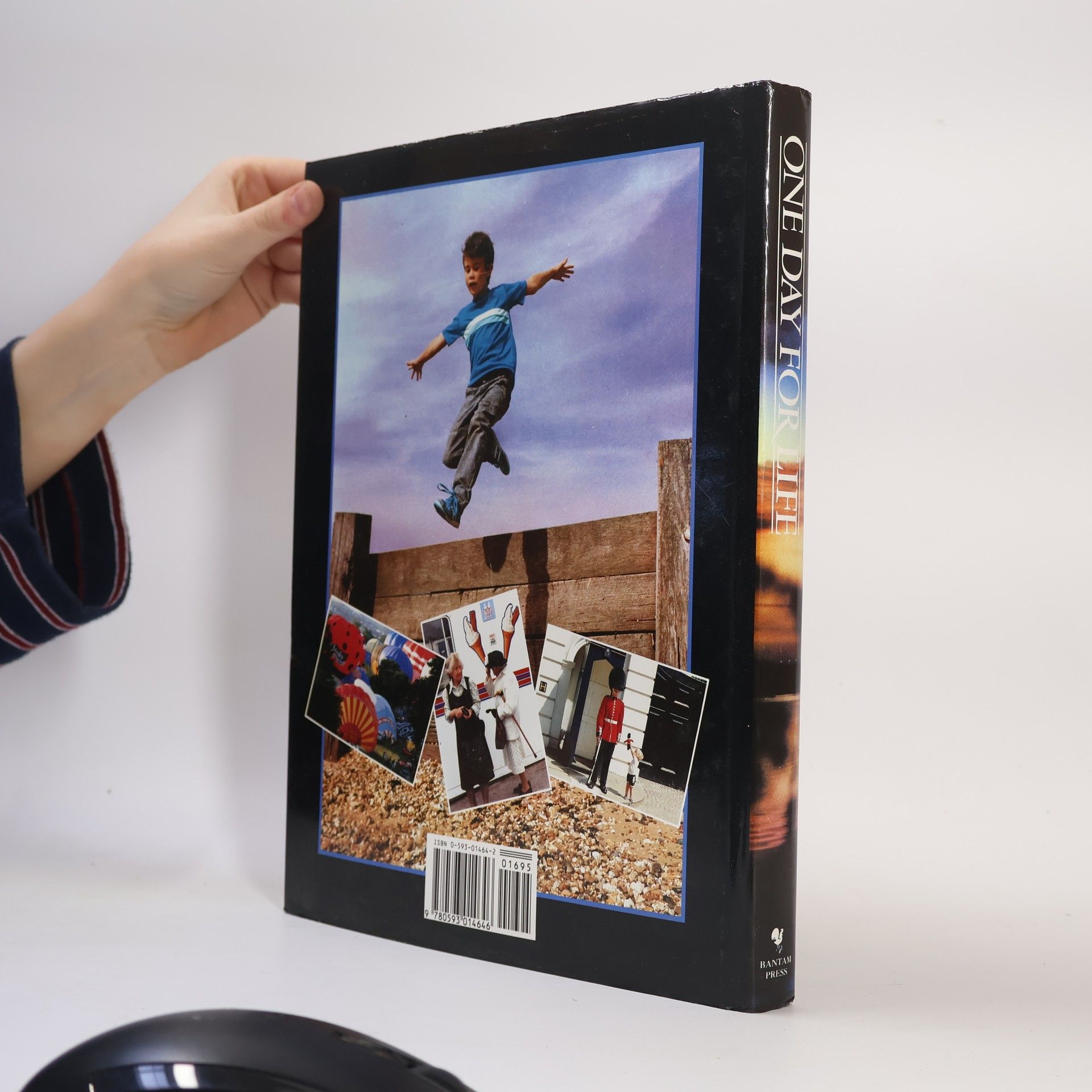 Collectif d'auteurs One Day for Life