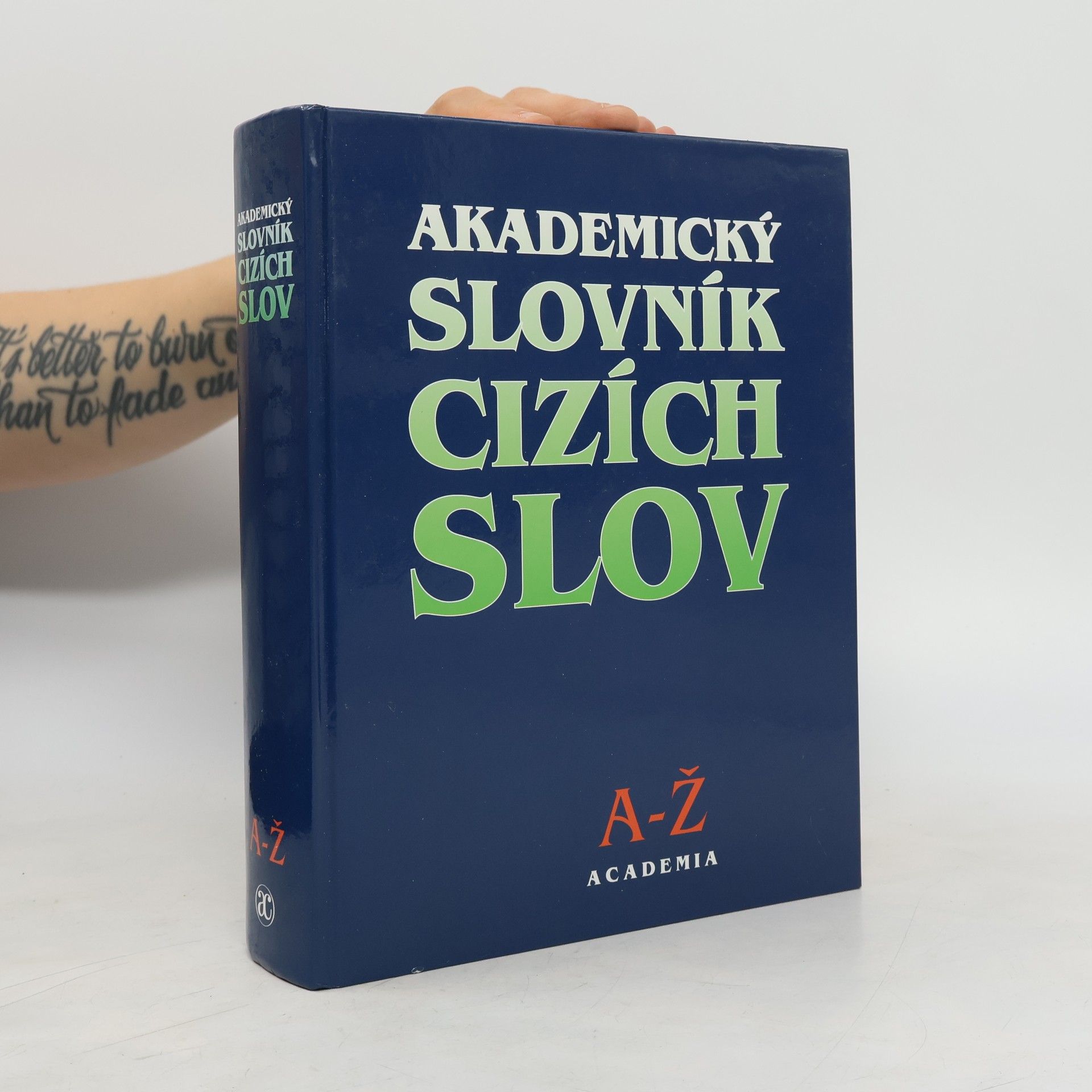 Věra Petráčková Akademický slovník cizích slov. A-Ž