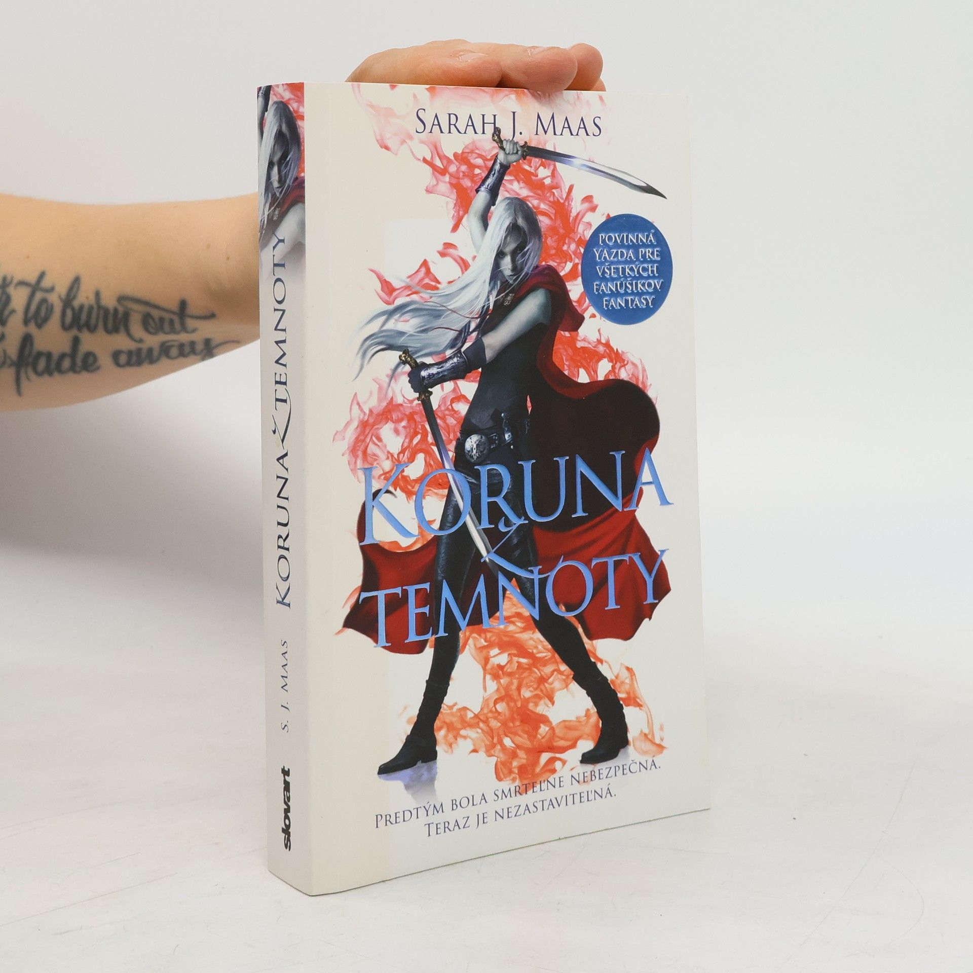 Sarah J. Maas Koruna z temnoty