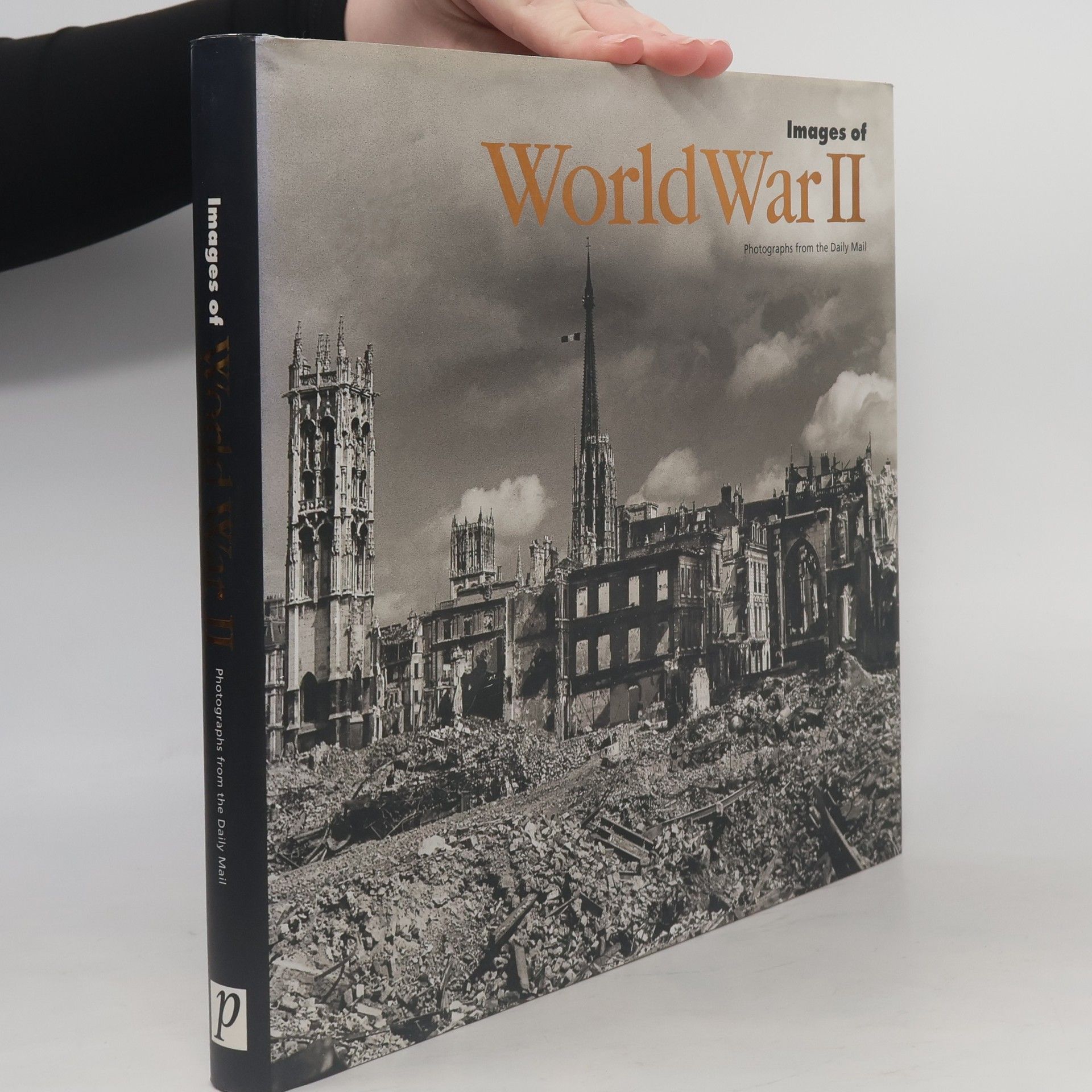 Alison Gauntlett Images of World War II